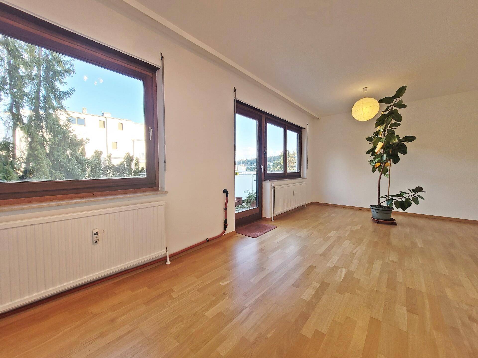 Zimmer mit Ostbalkon