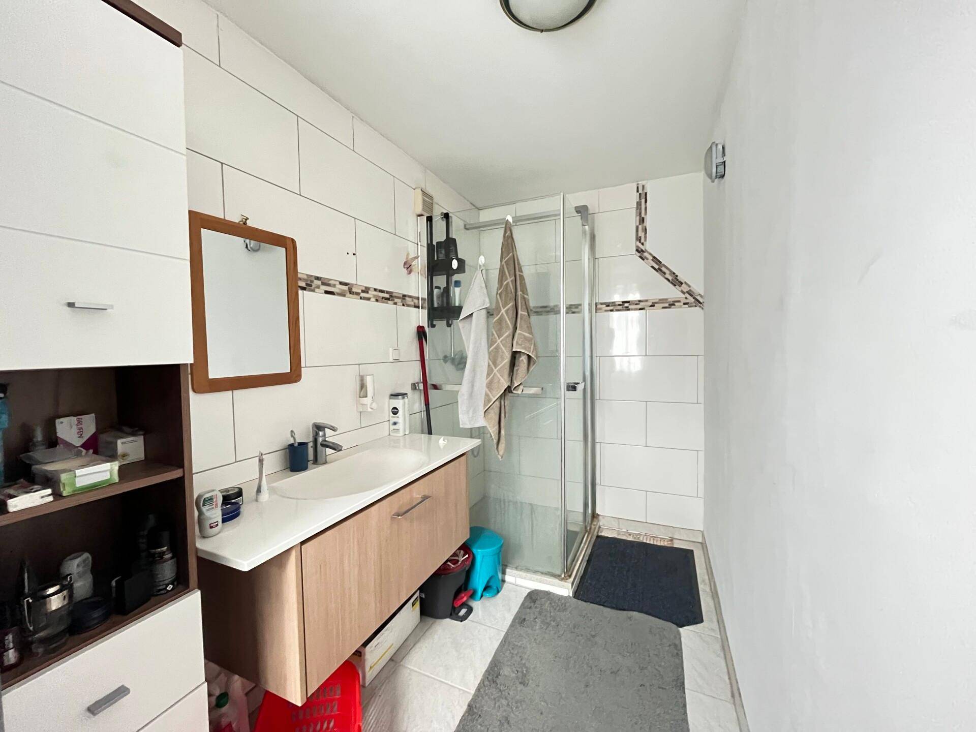 Wohnung DG - Badezimmer