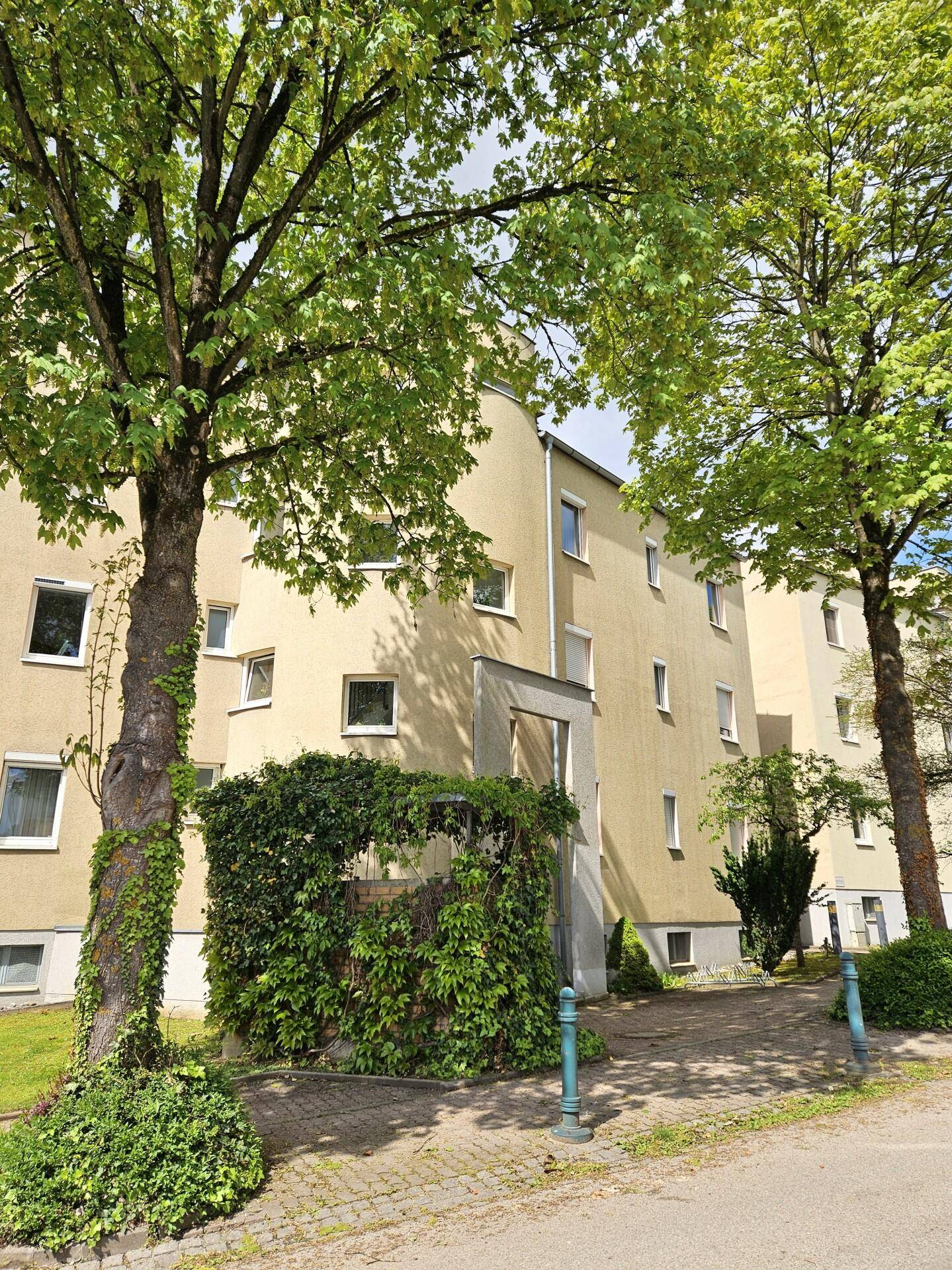 Außenansicht Straßenseite/Eingang