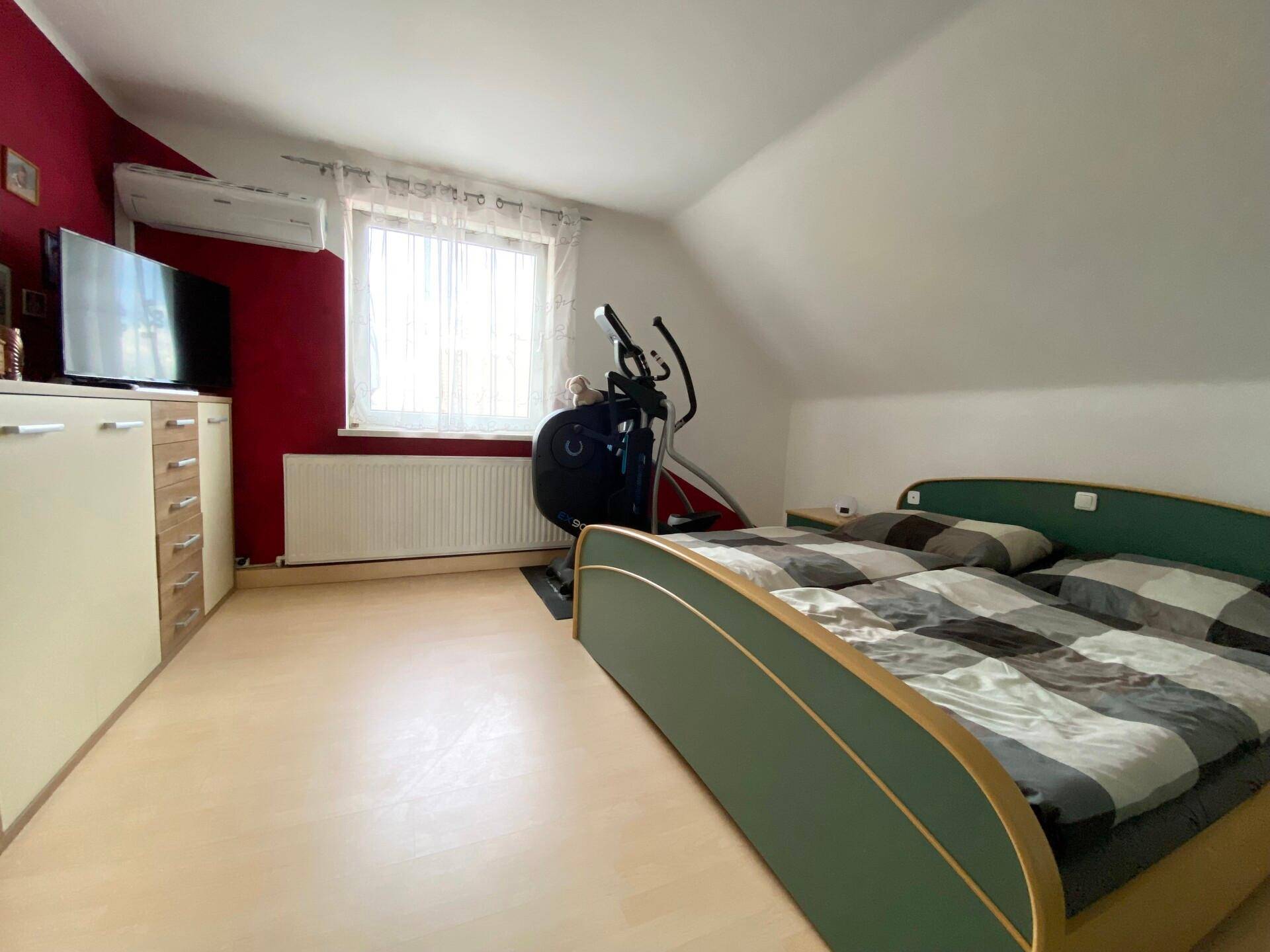 Schlafzimmer OG