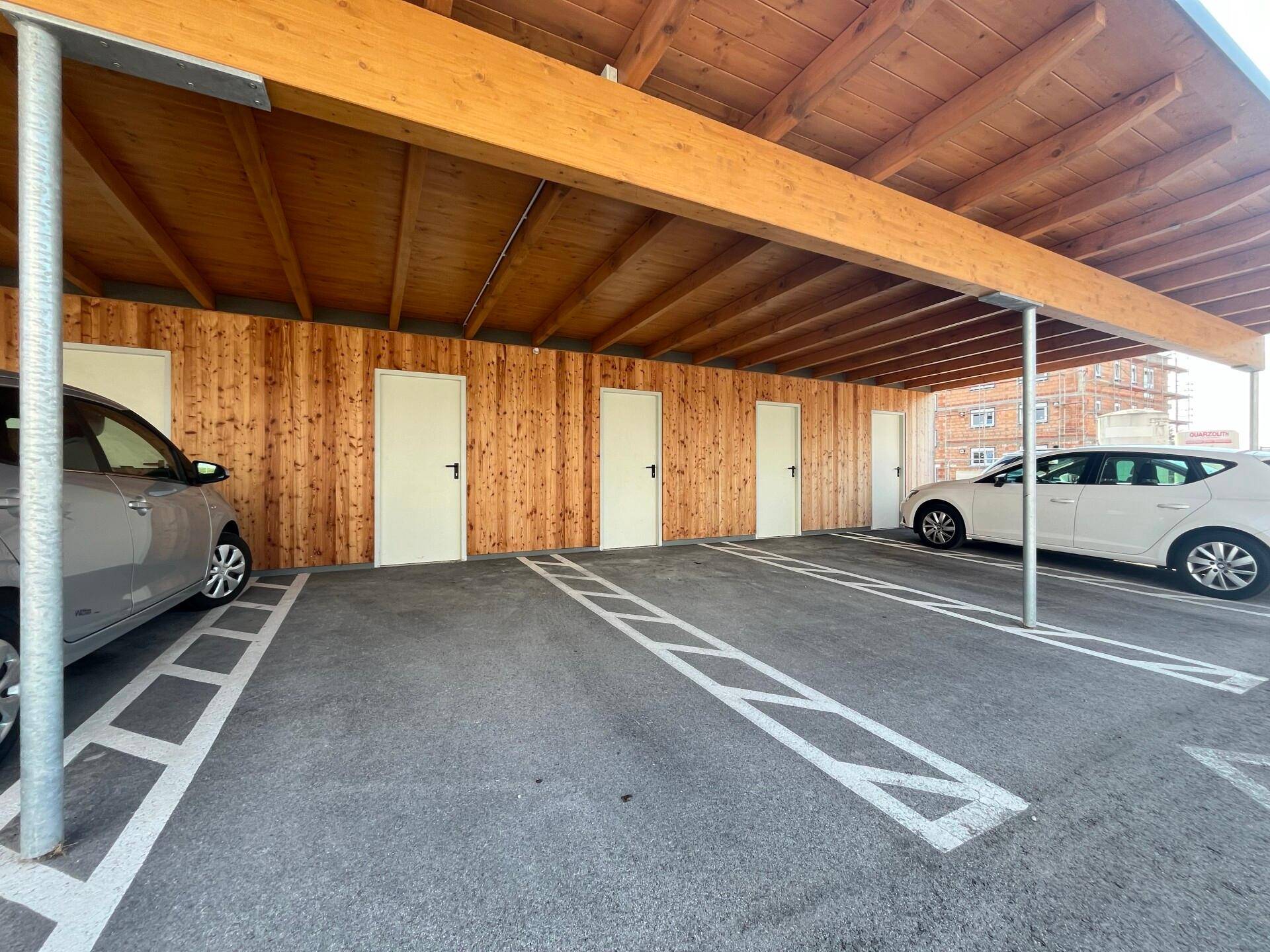Parkplatz NEU