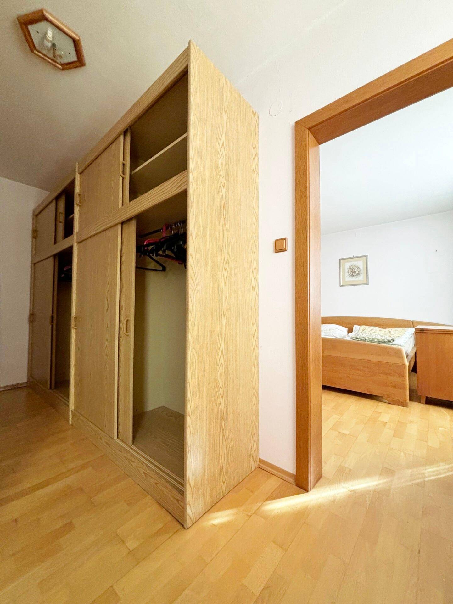 Schlafzimmer Zubau_Ankleide