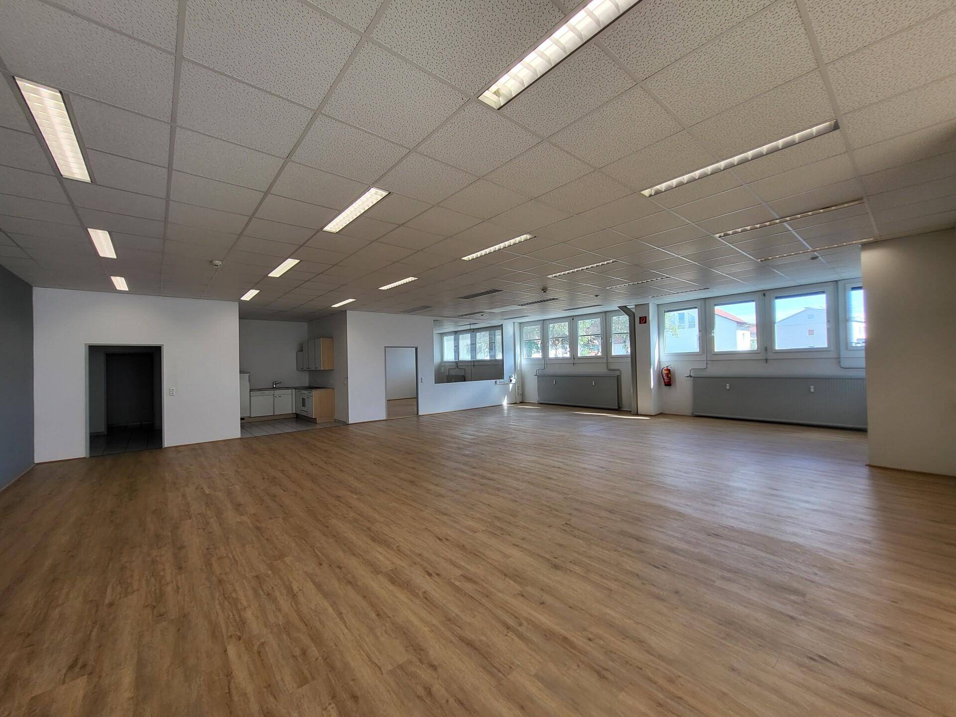 Büro 1