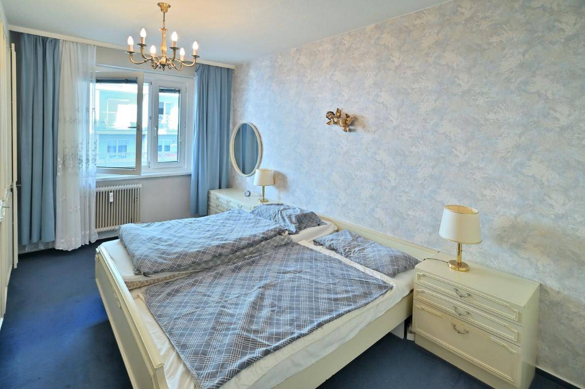 Schlafzimmer 1