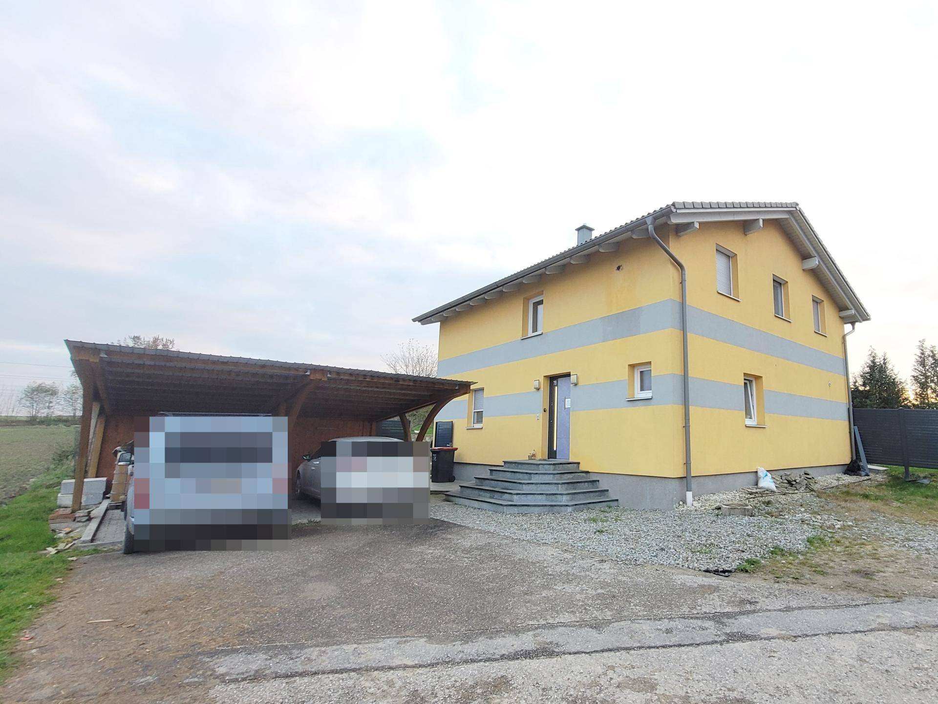 Carport und Schuppen