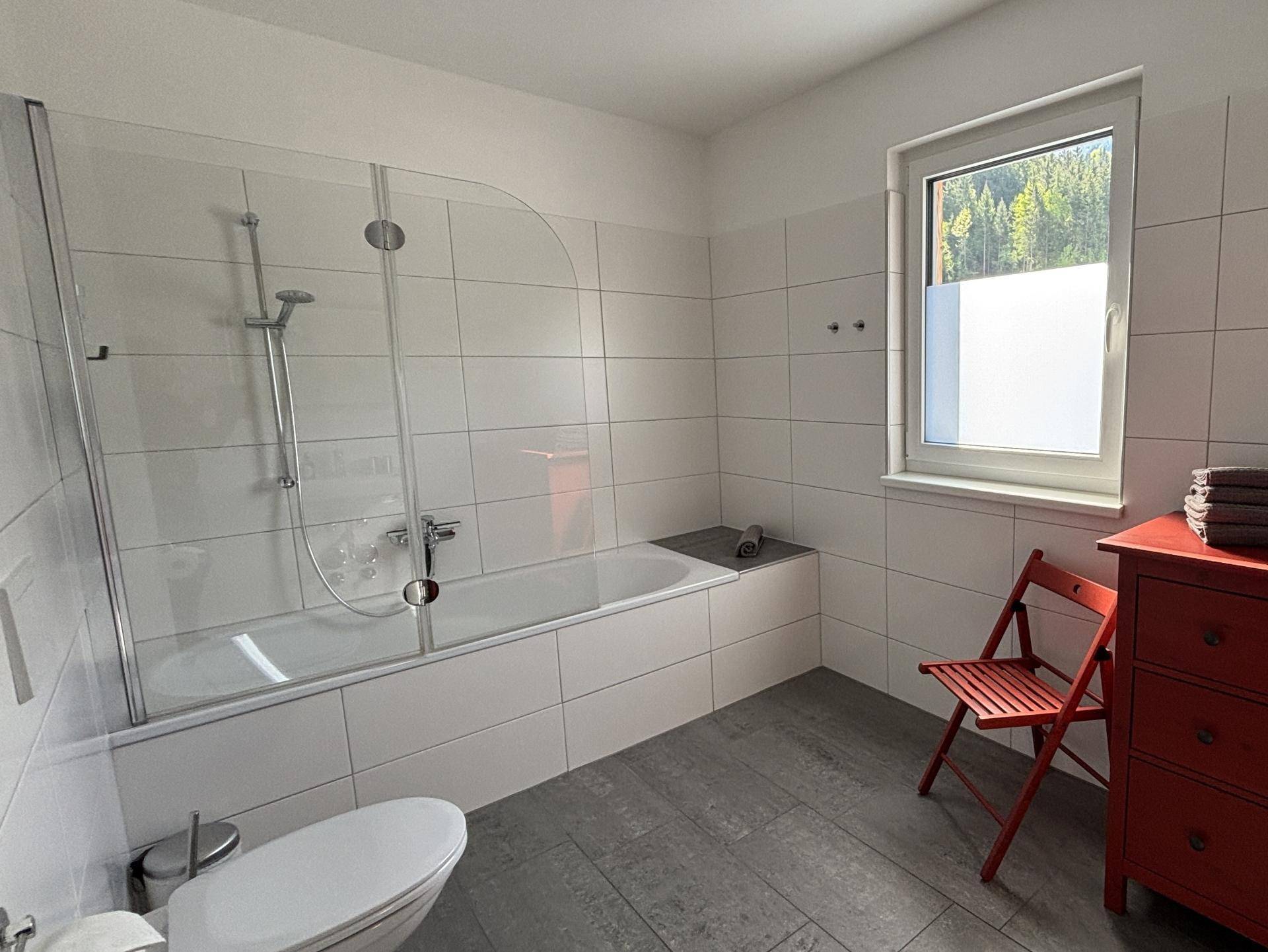 Gartenwohnung Bad 1