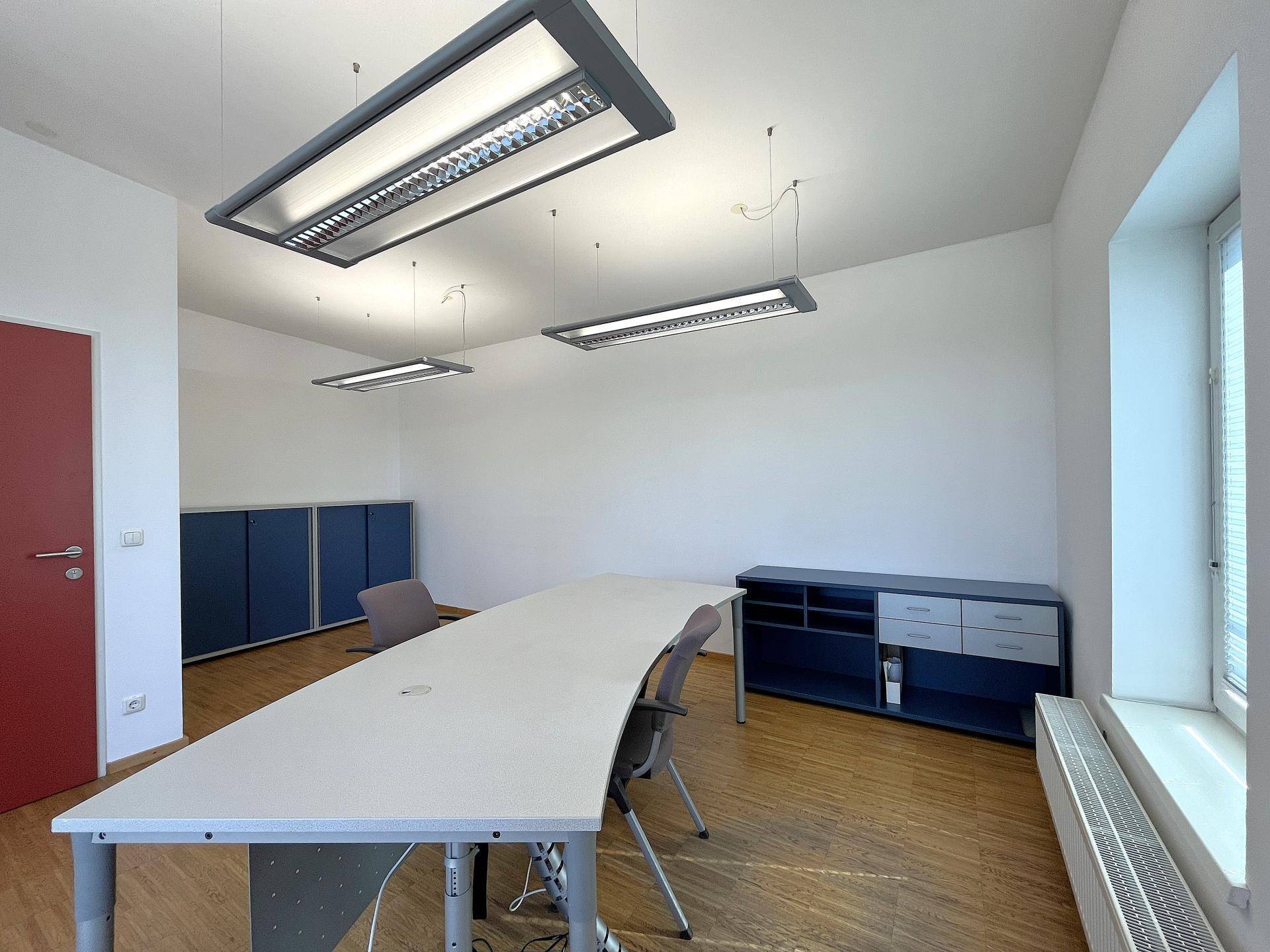 Büro 4