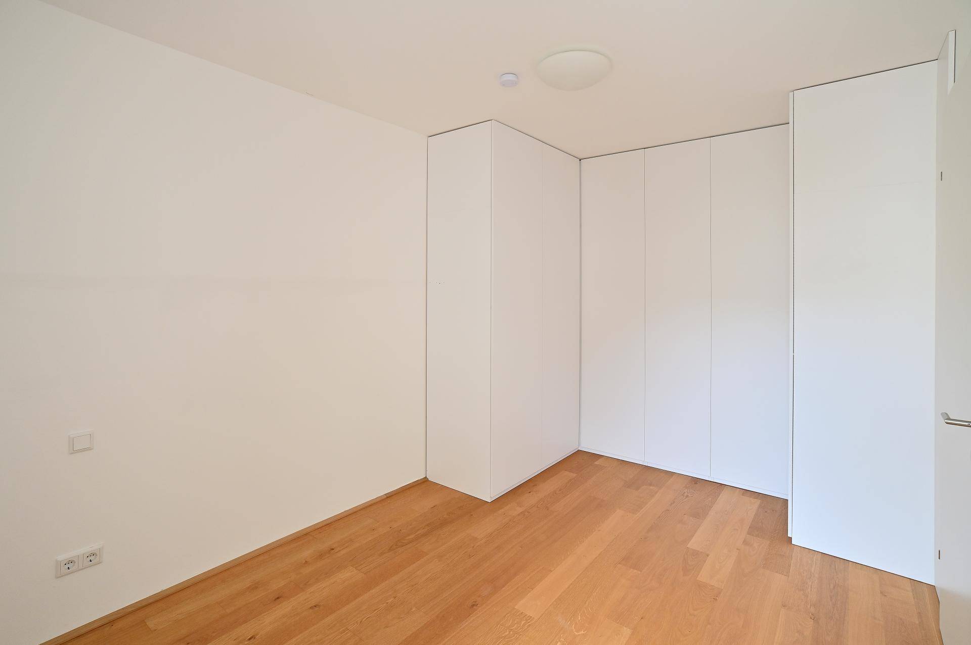 Schlafzimmer Gegenansicht