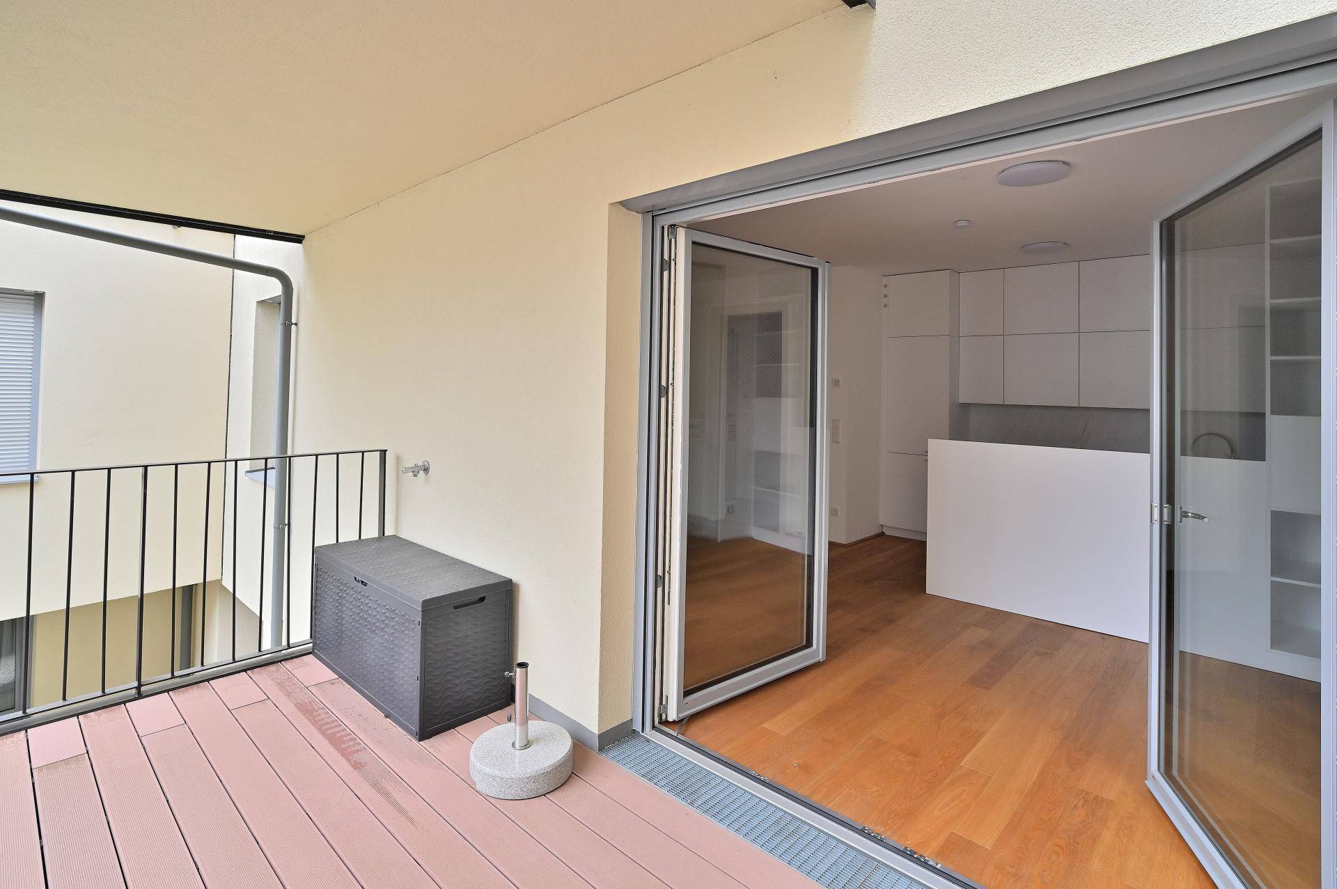 Balkon Gegenansicht