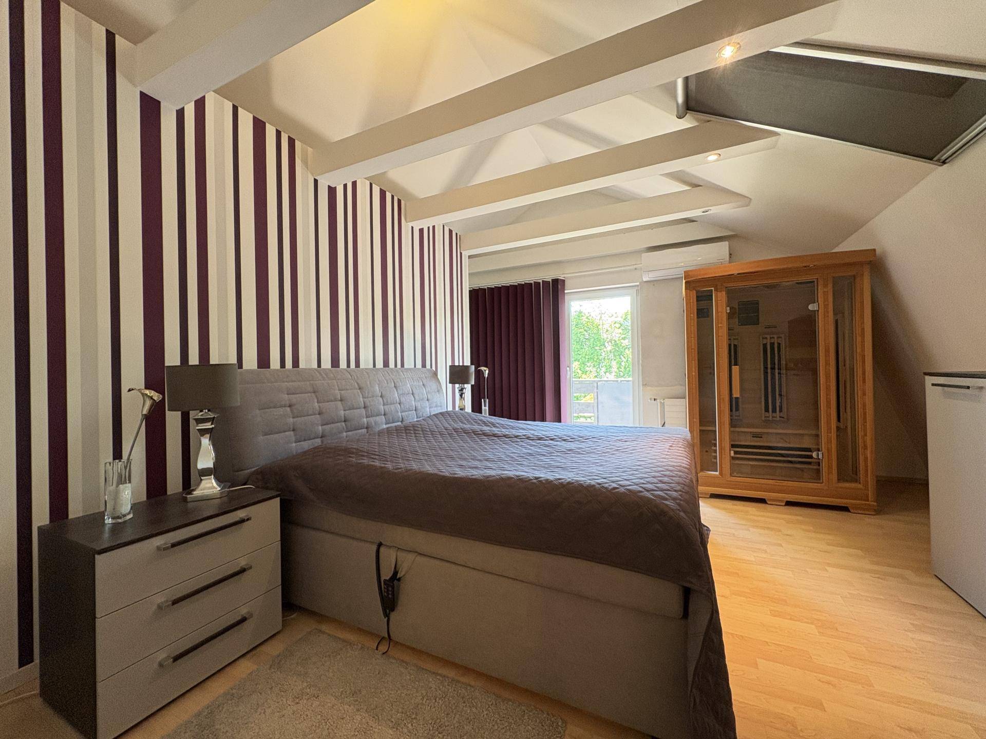 Schlafzimmer Hauptwohnung
