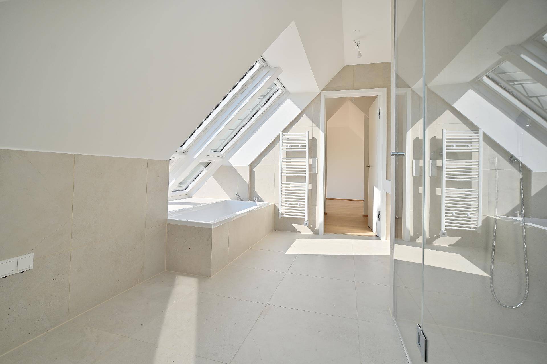 Badezimmer Master-Bedroom