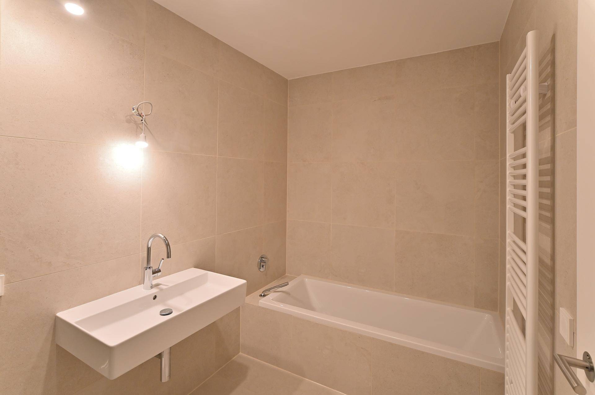 Bad + WC Schlafzimmer 1 Gegenblick