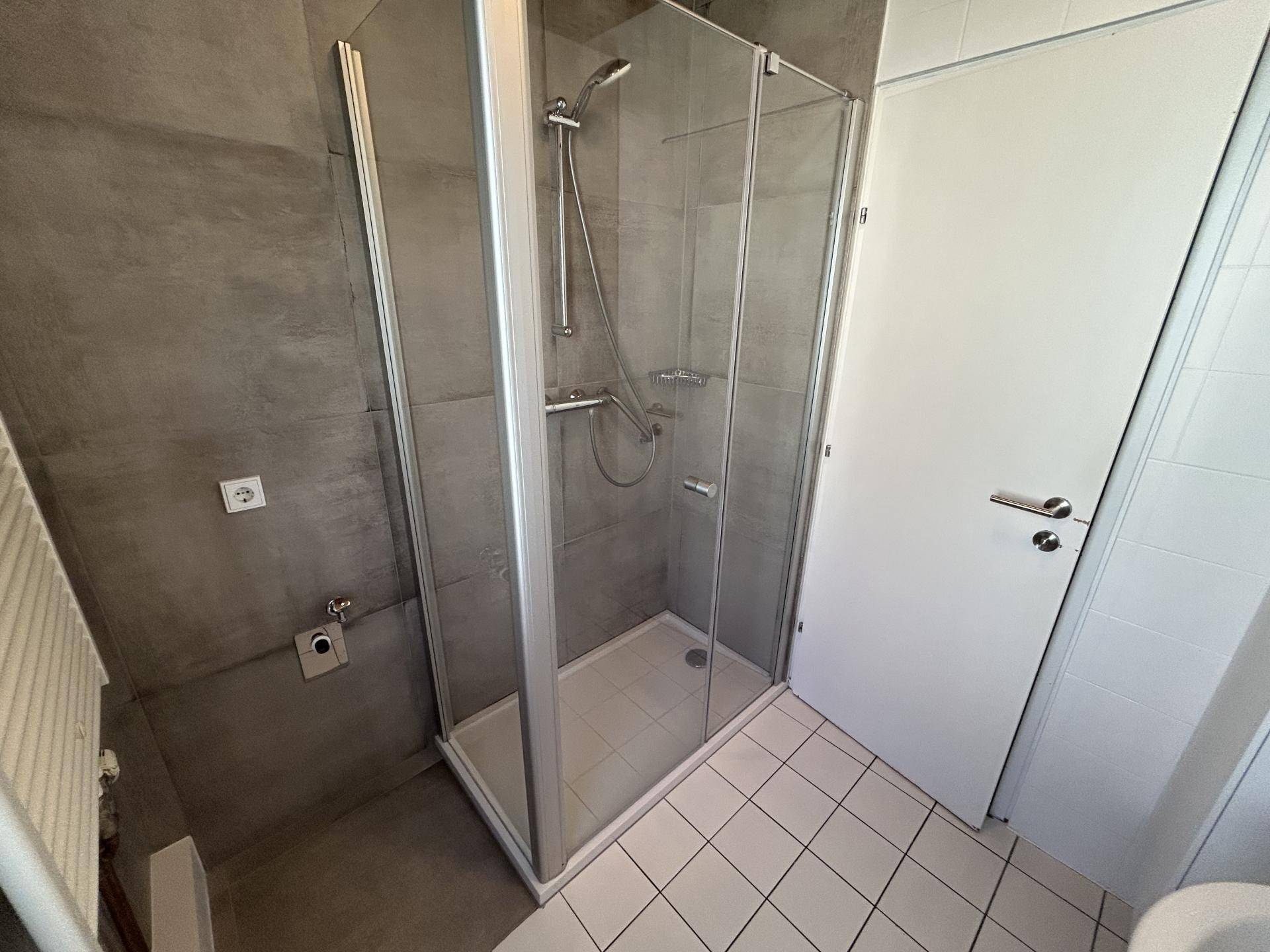 FKS 11_13 4070 Badezimmer