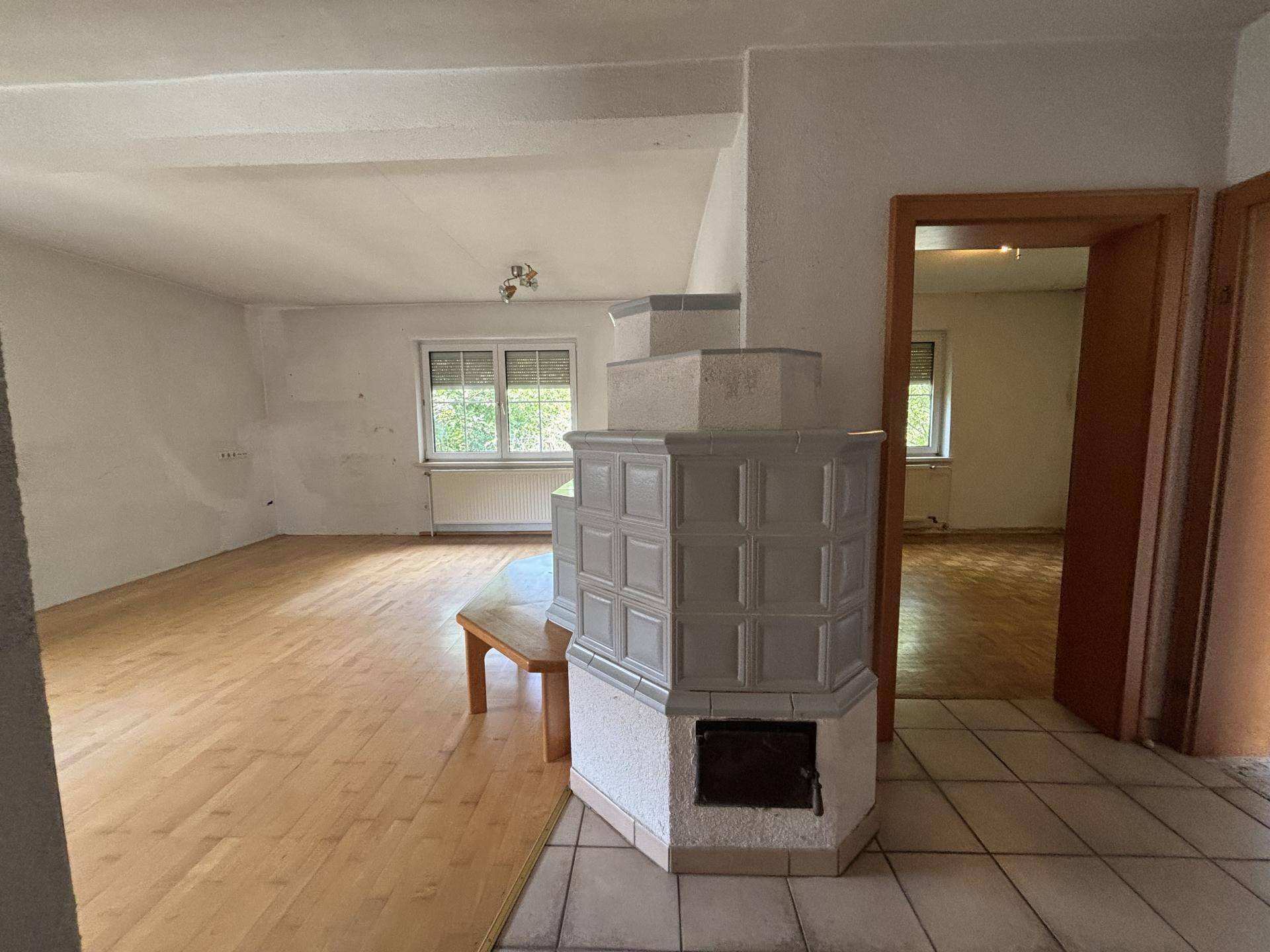 EG Wohnbereich mit Kachelofen Haus Nr. 17