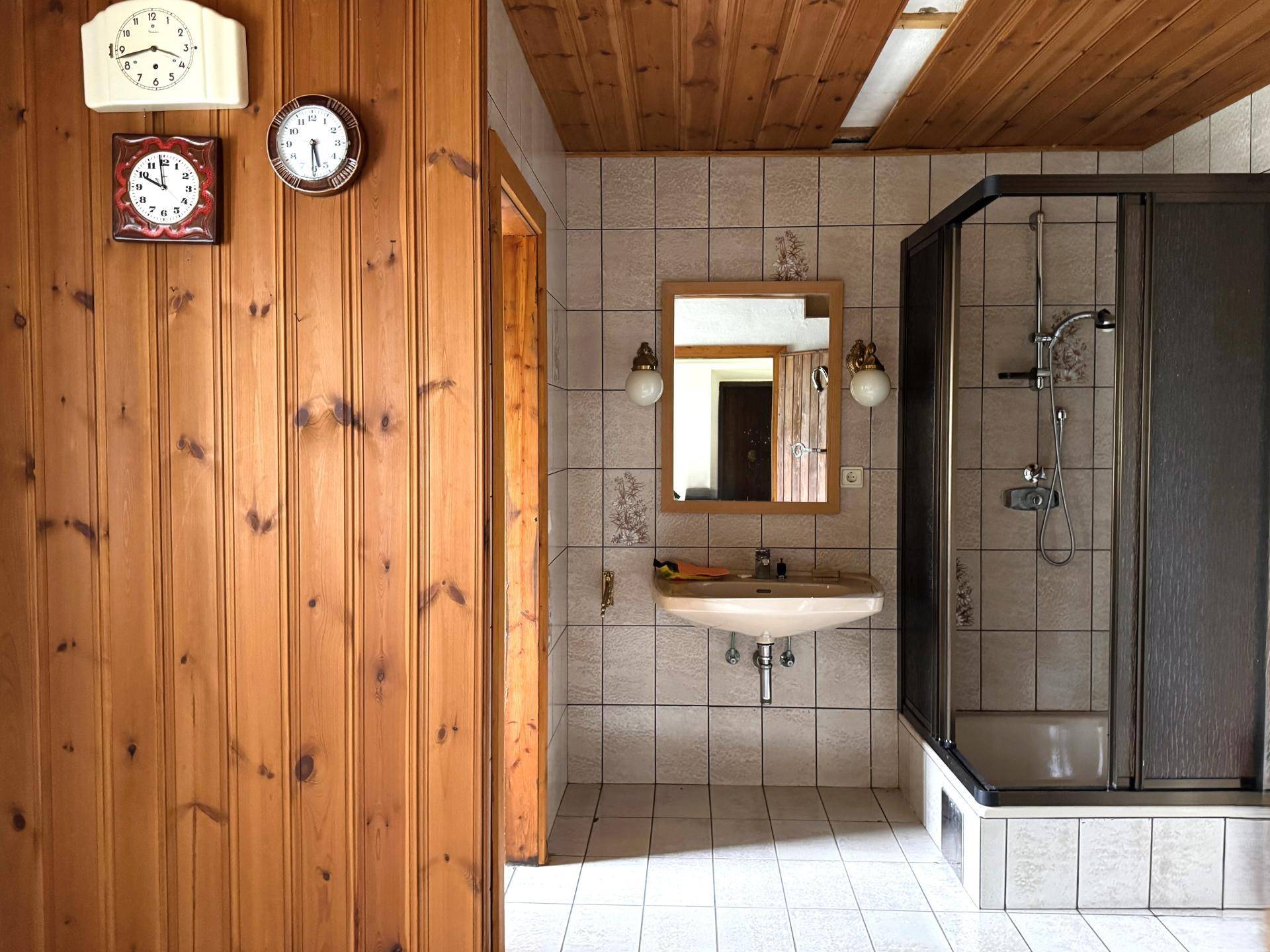 Badezimmer KG
