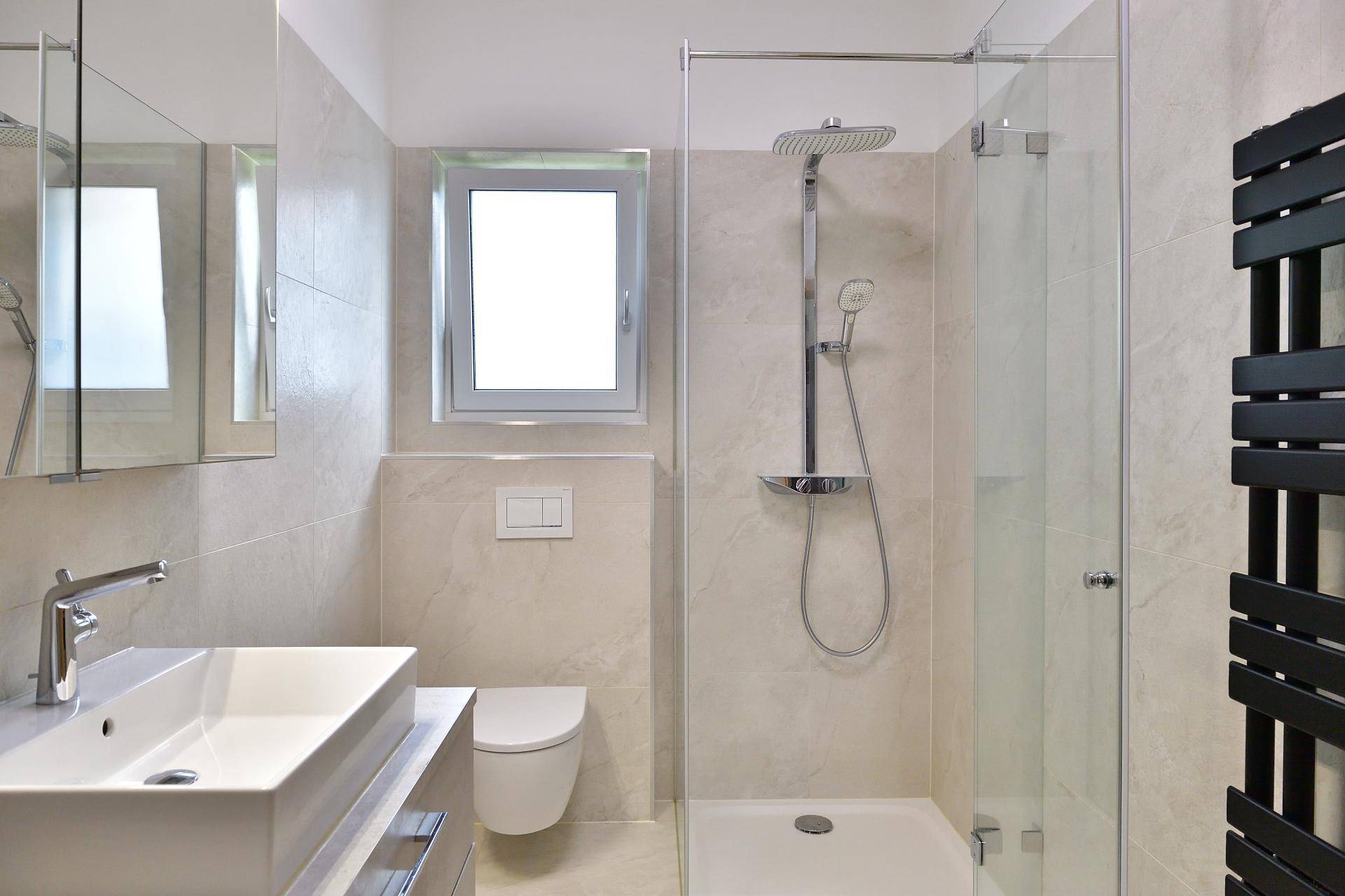 zusätzliches Bad mit Dusche
