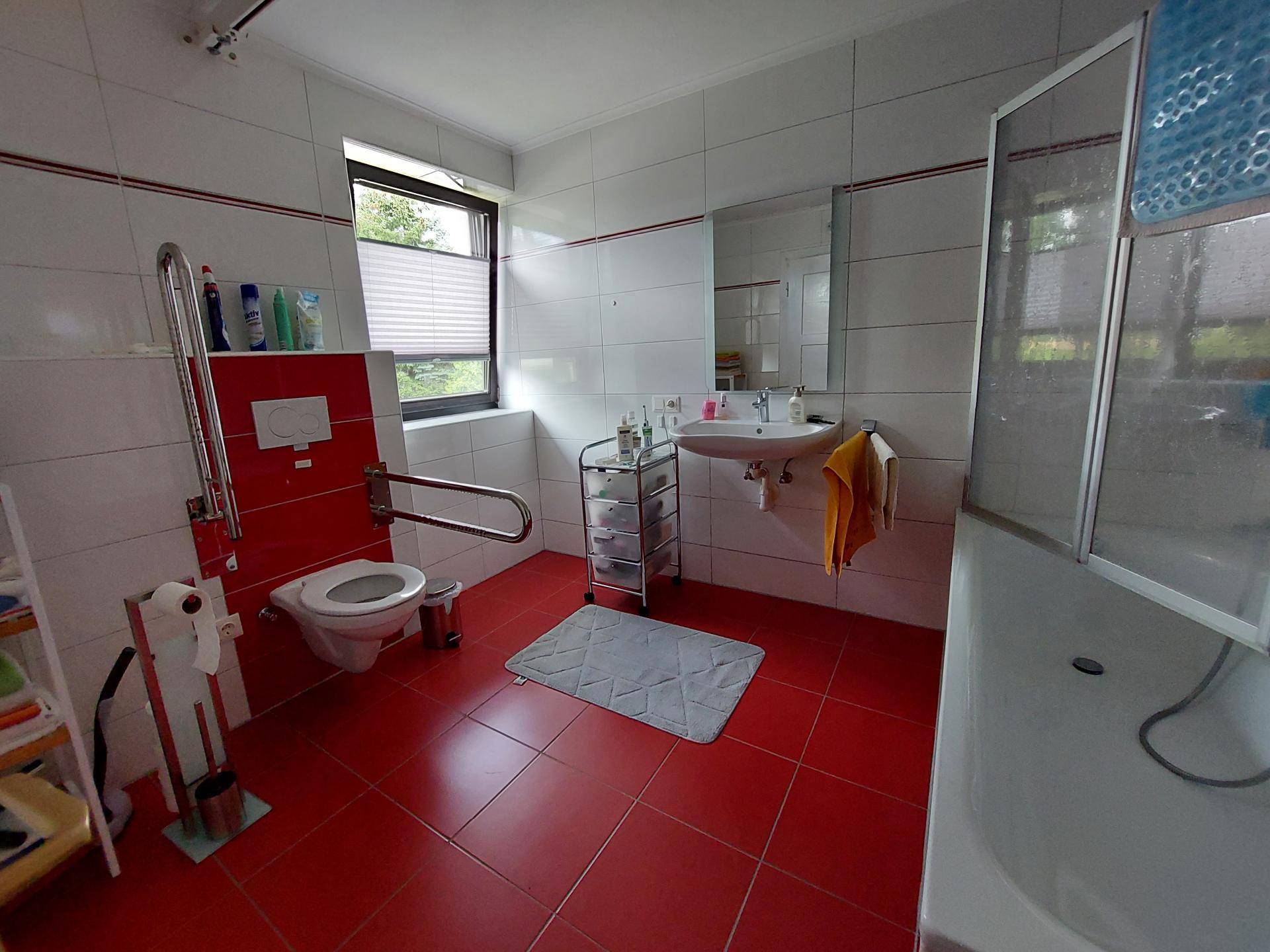 Badezimmer 1