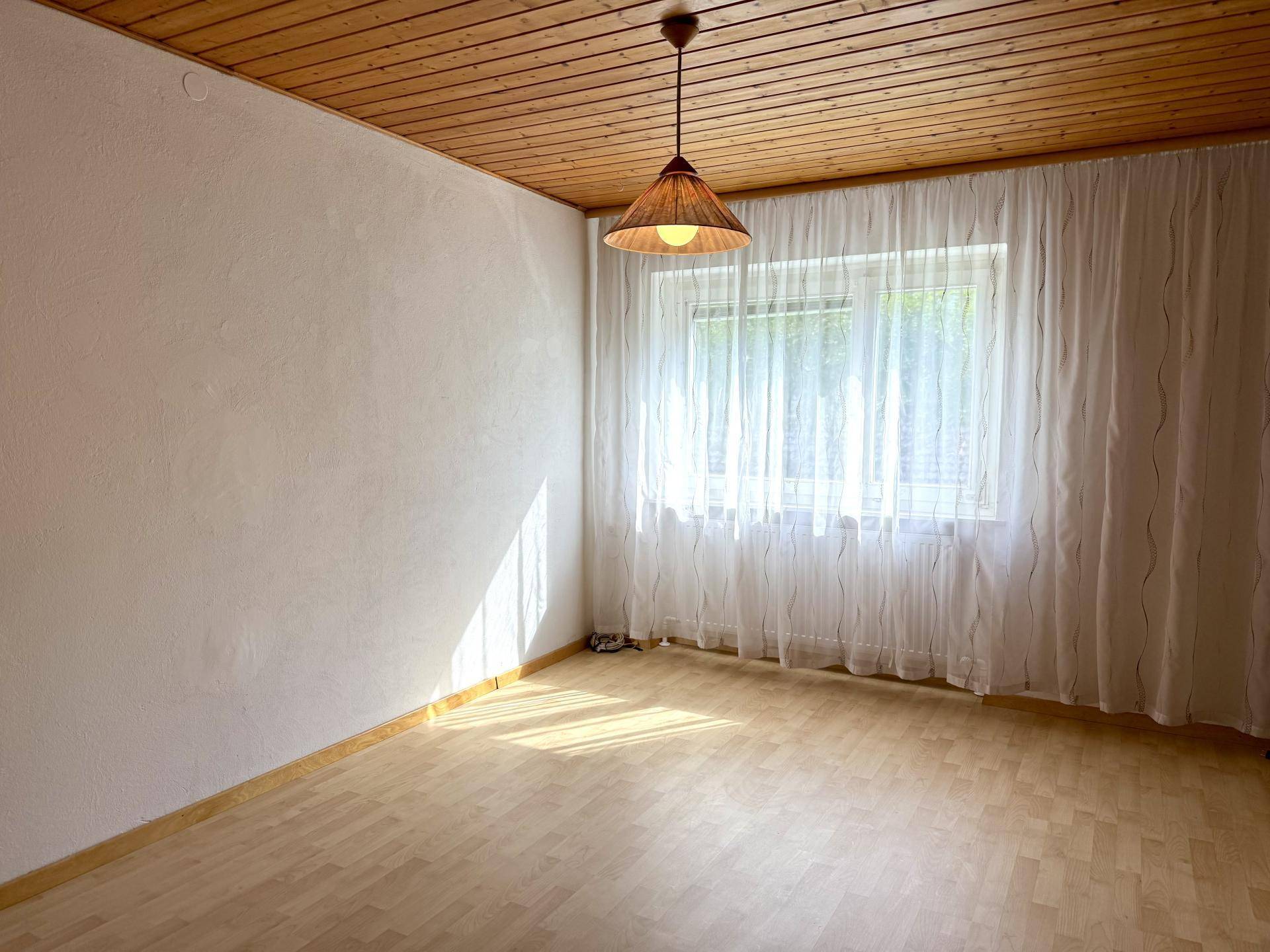 Zimmer 2 EG