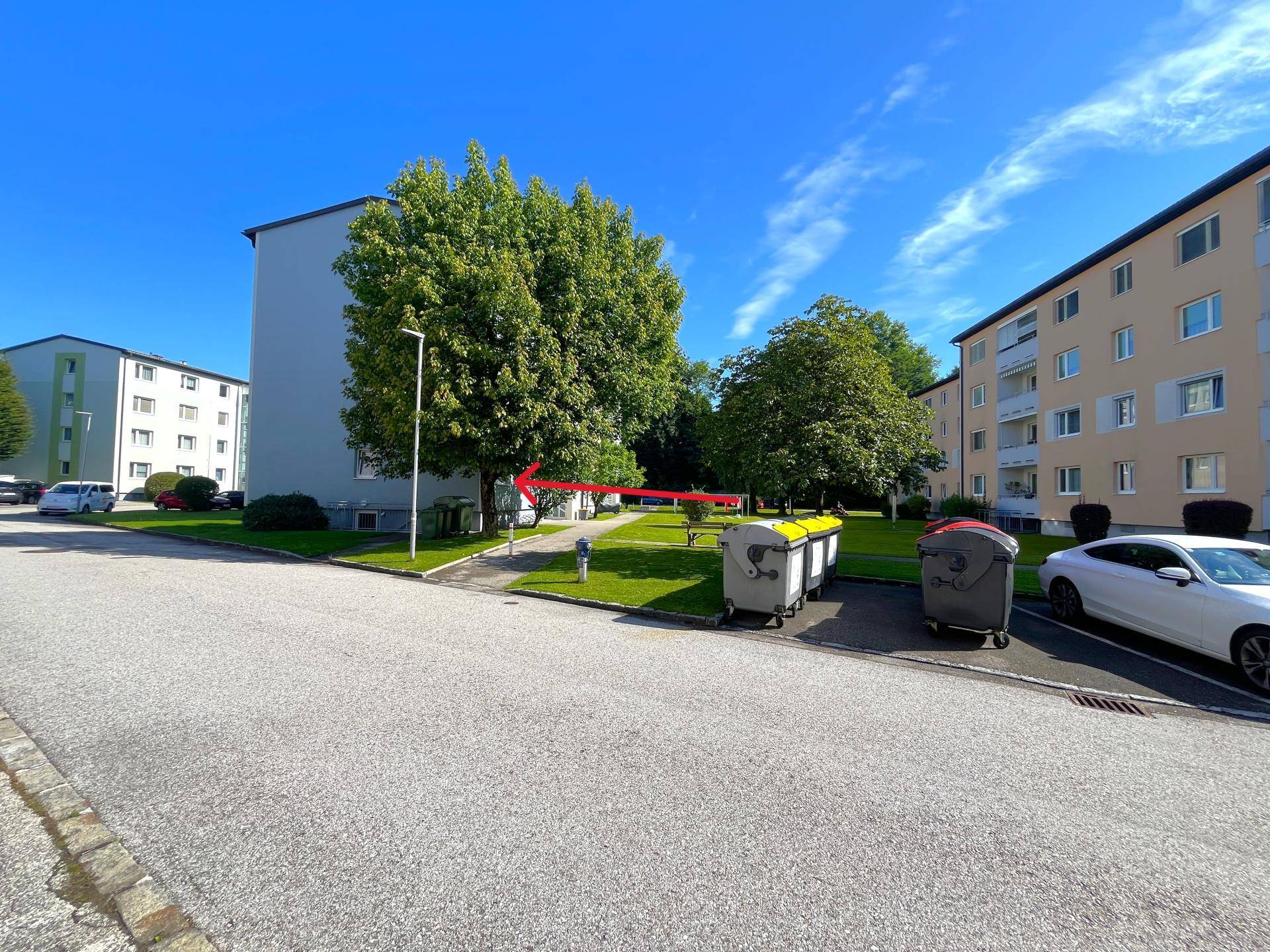 Hausrückseite mit Hauseingang