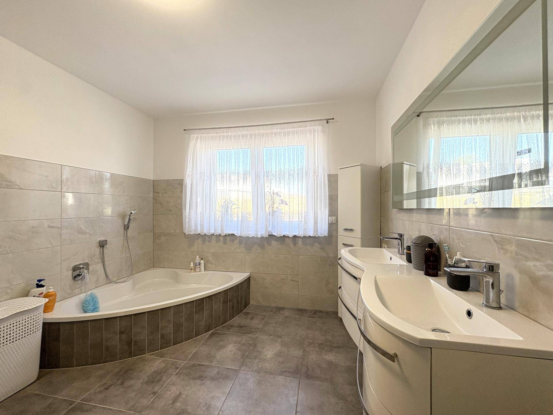 Badezimmer Wohngeschoss