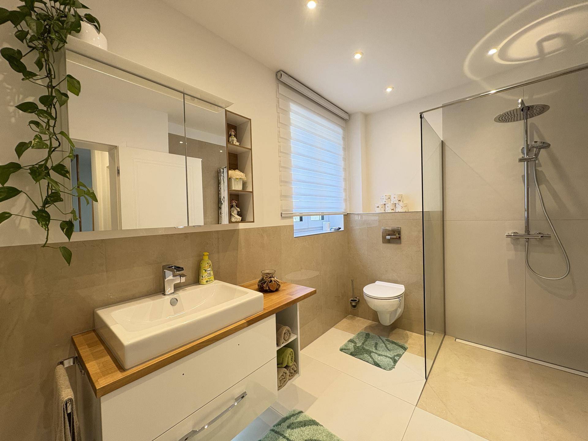 Badezimmer EG