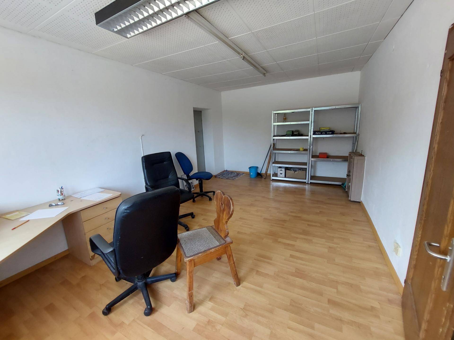 Büro 4