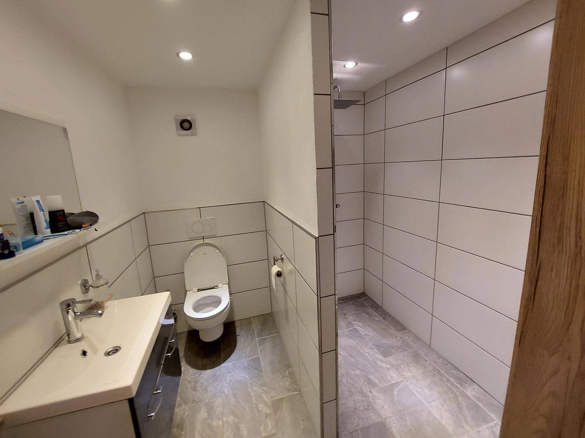 Badezimmer 2