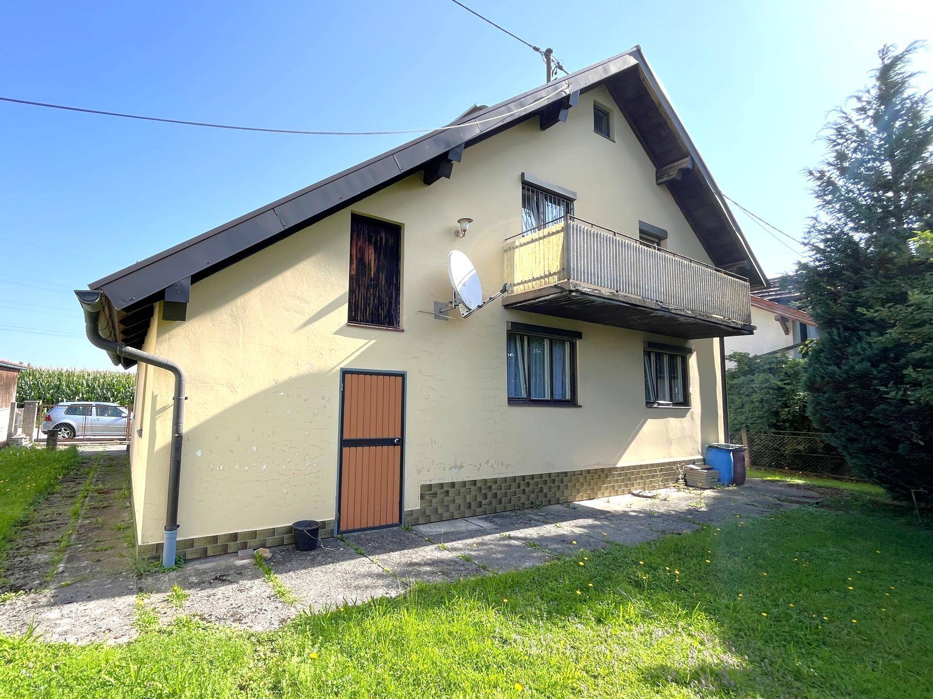 Hausrückseite