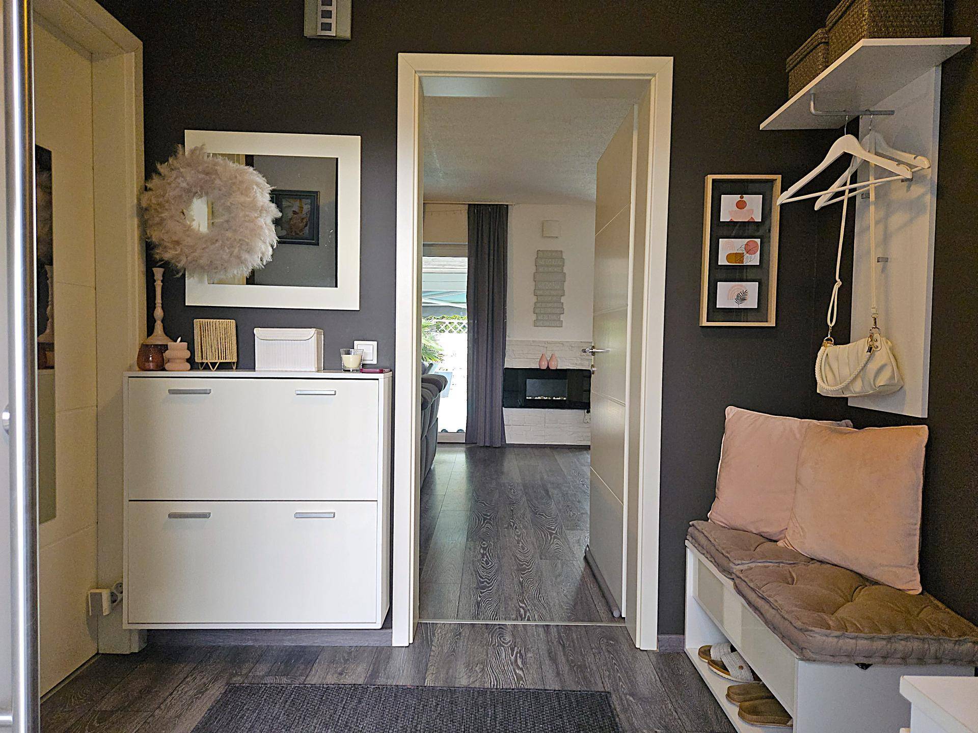 Vorraum / Garderobe