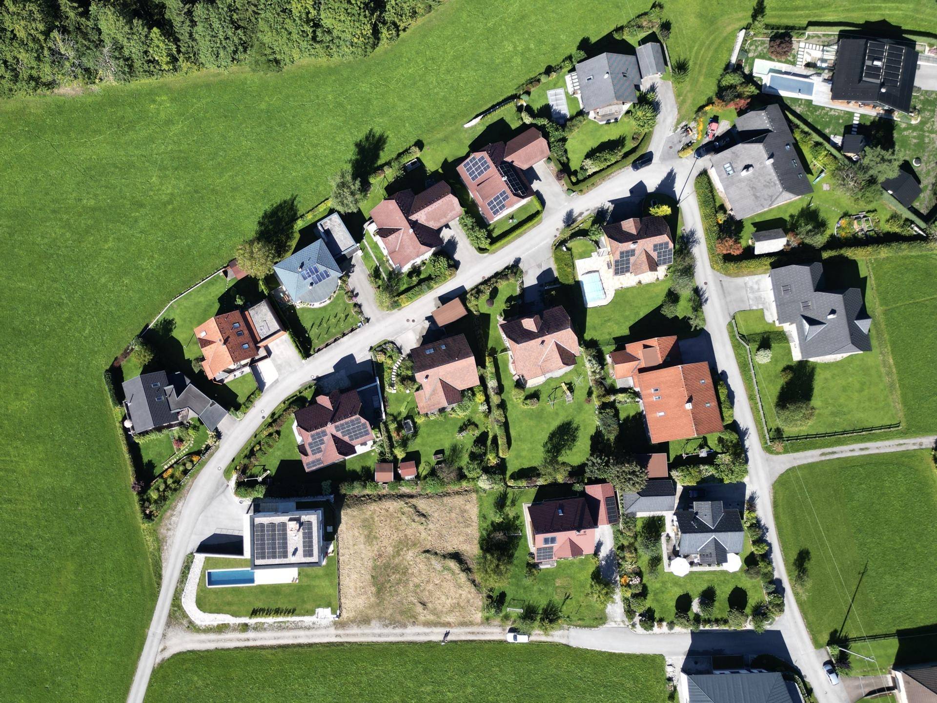Baugrund Edlungsbach Siedlungslage (Drohenfoto)