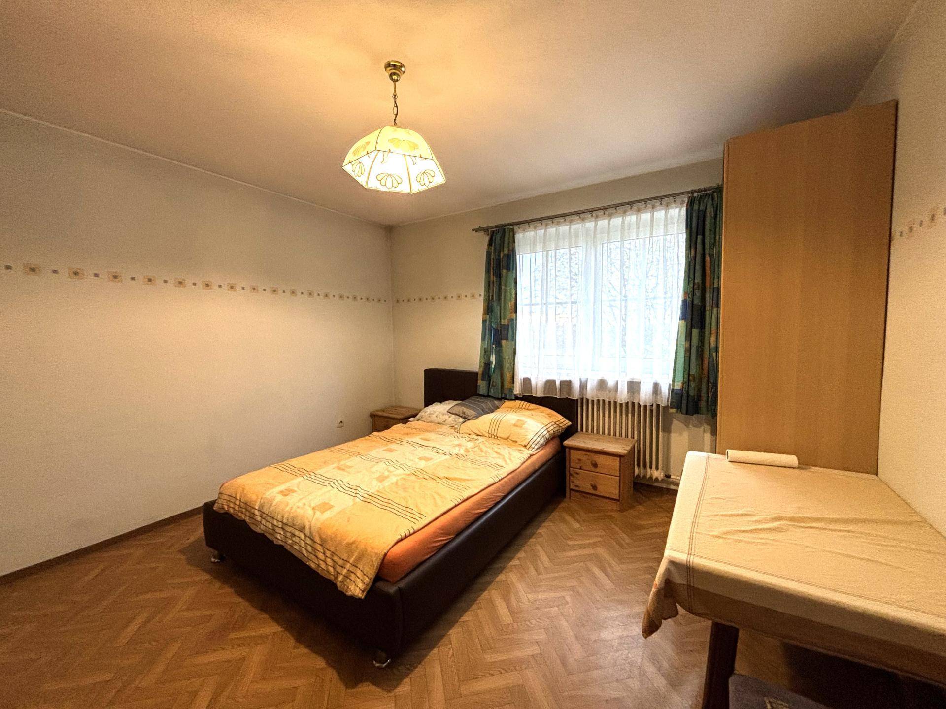 Zimmer 1 OG