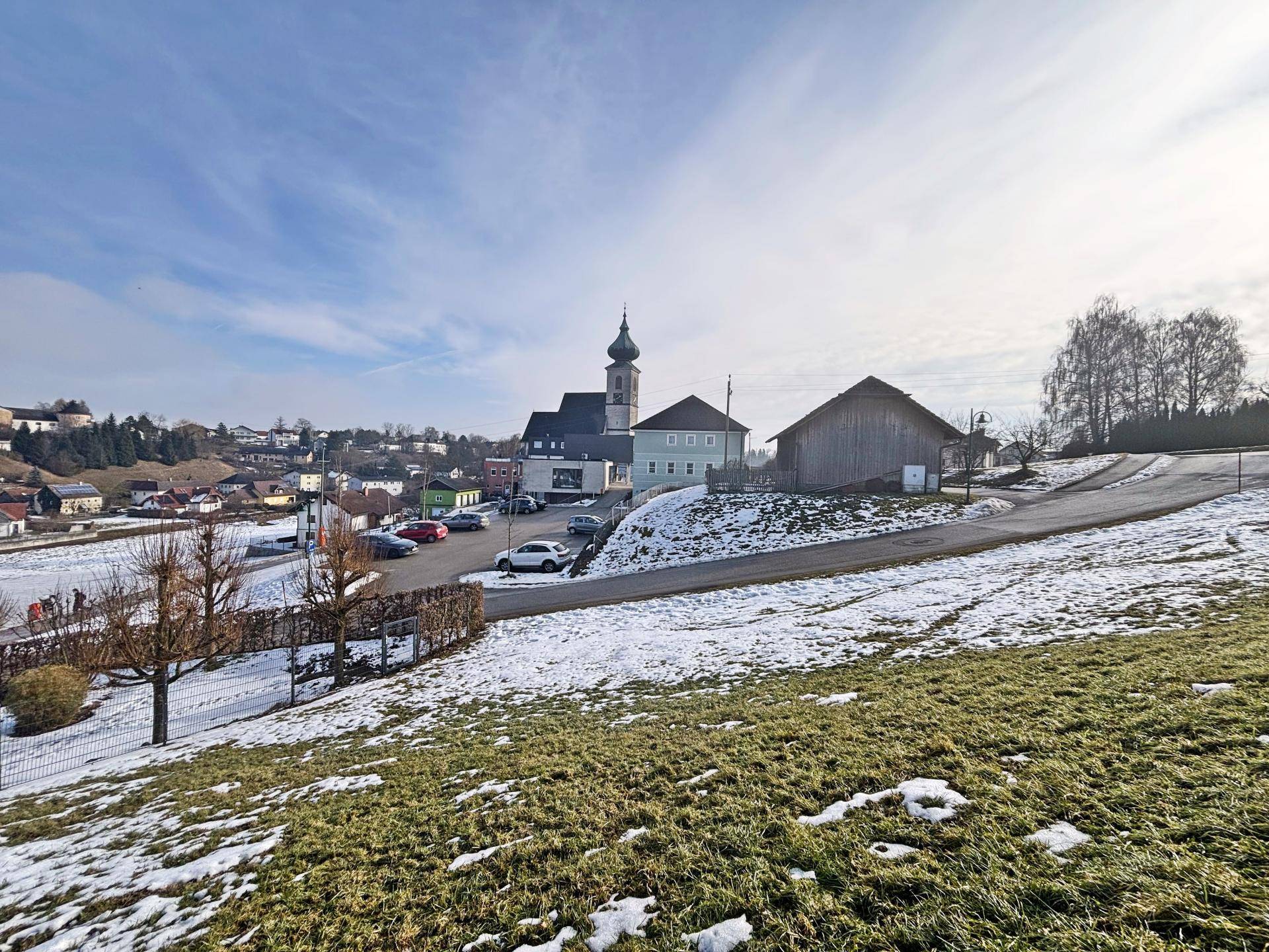Sonniges Baugrundstück mit Aussicht in Eberstalzell - Ansicht 3