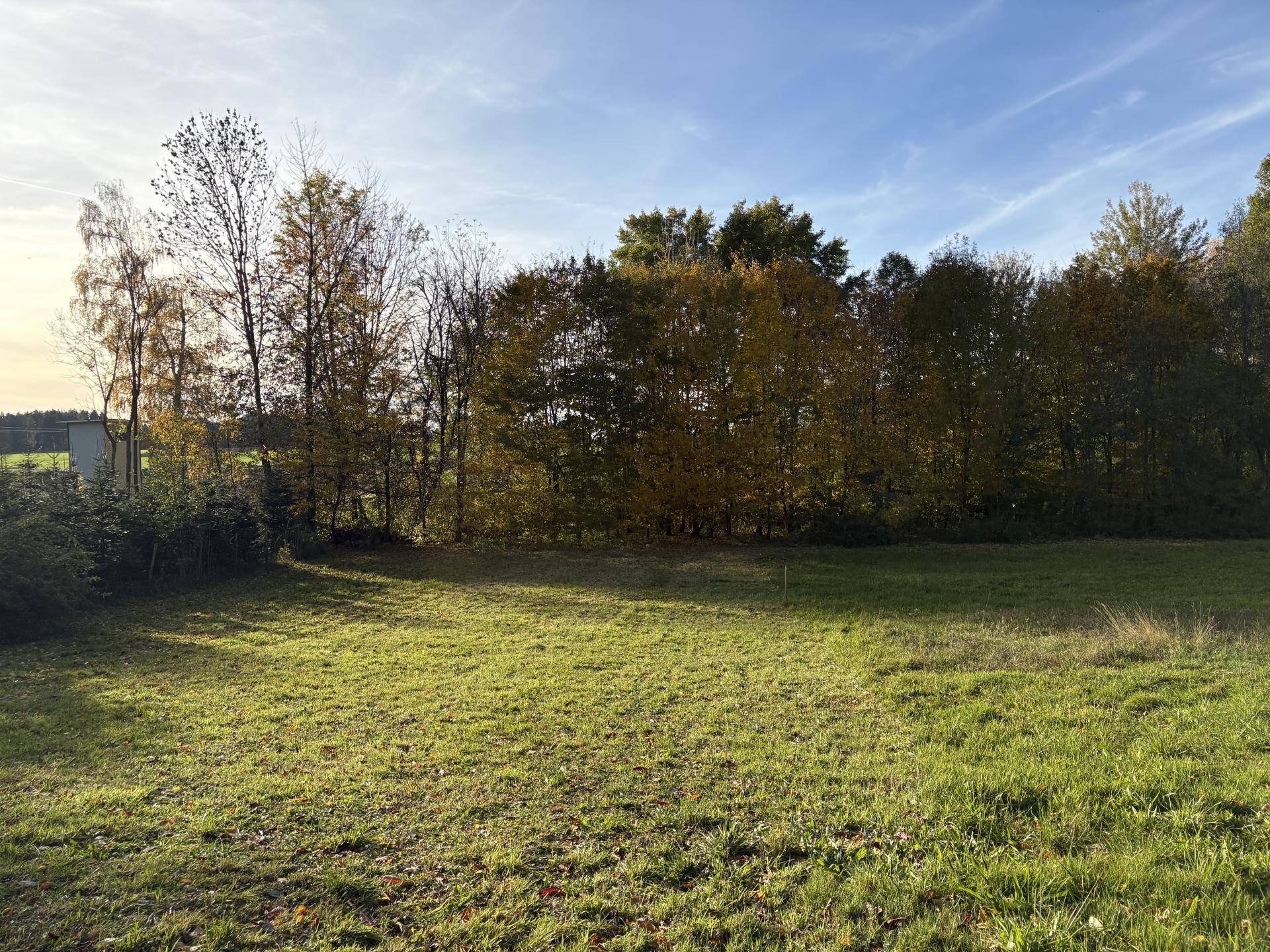 Idyllisches Baugrundstück im Grünen - Ansicht 2