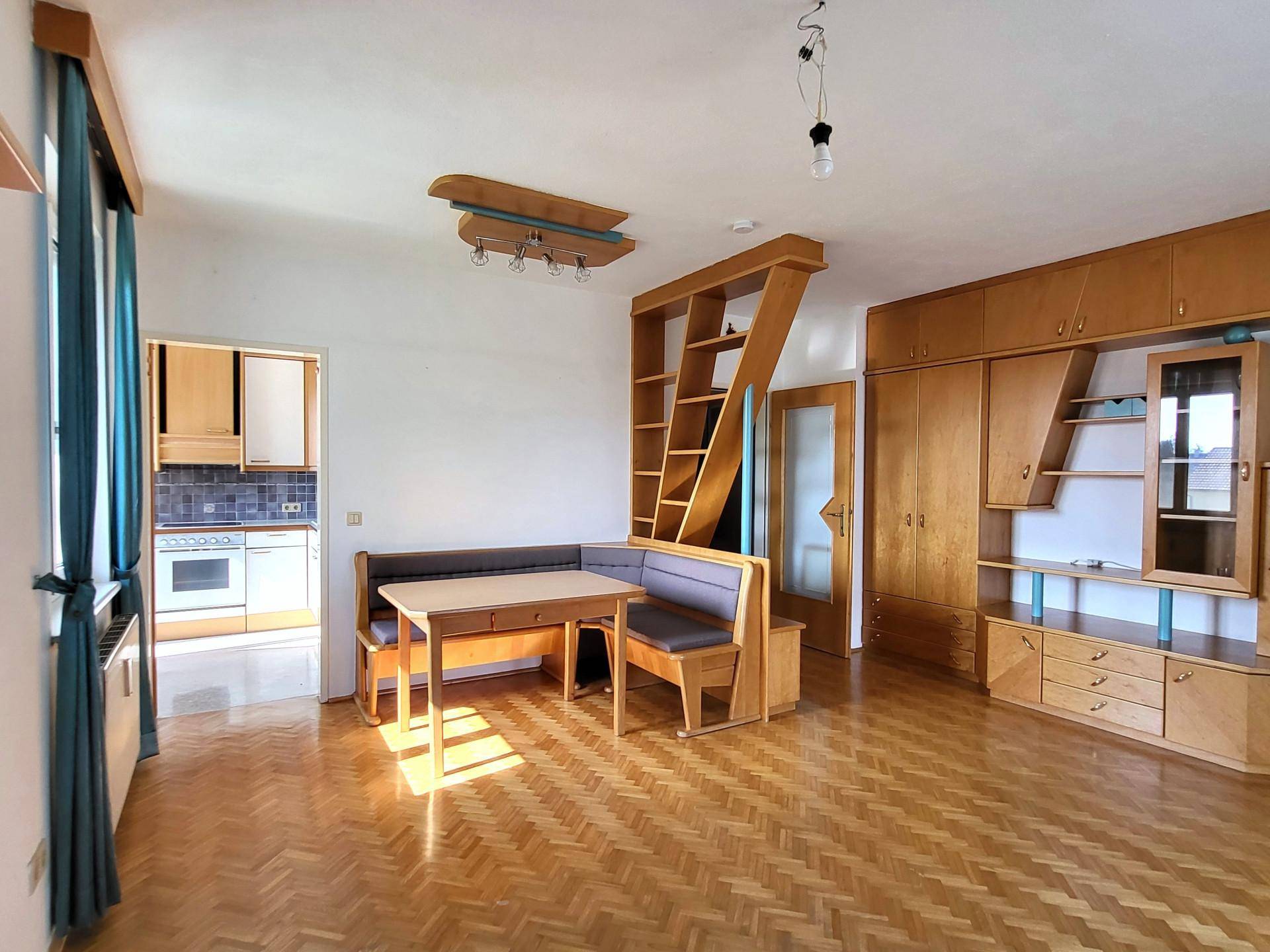 Vier-Raum-Wohnung mit Balkon zum Wohlfühlen in bester Lage! – pohled 3