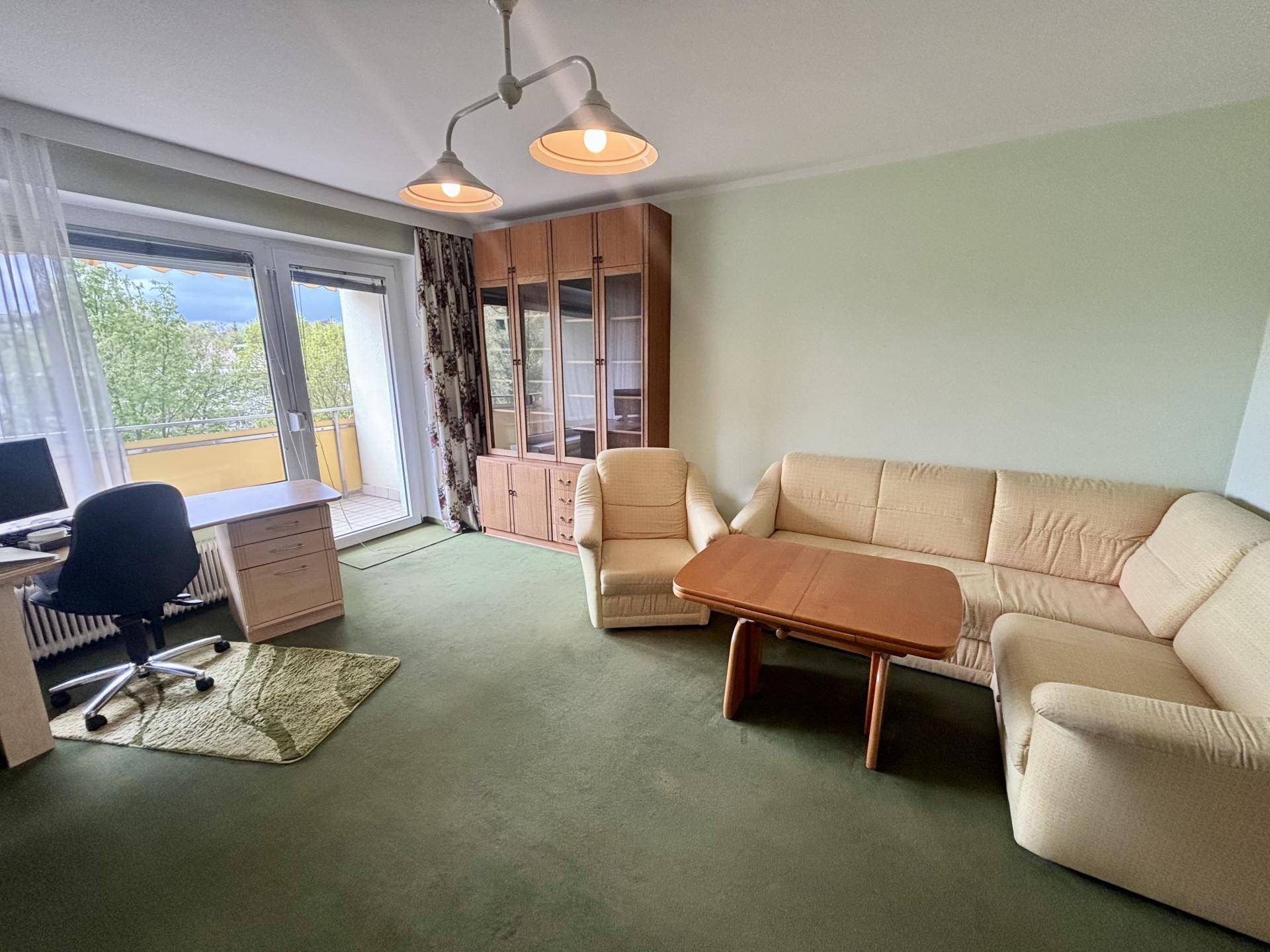 Großzügige Wohnung mit Loggia - Więcej