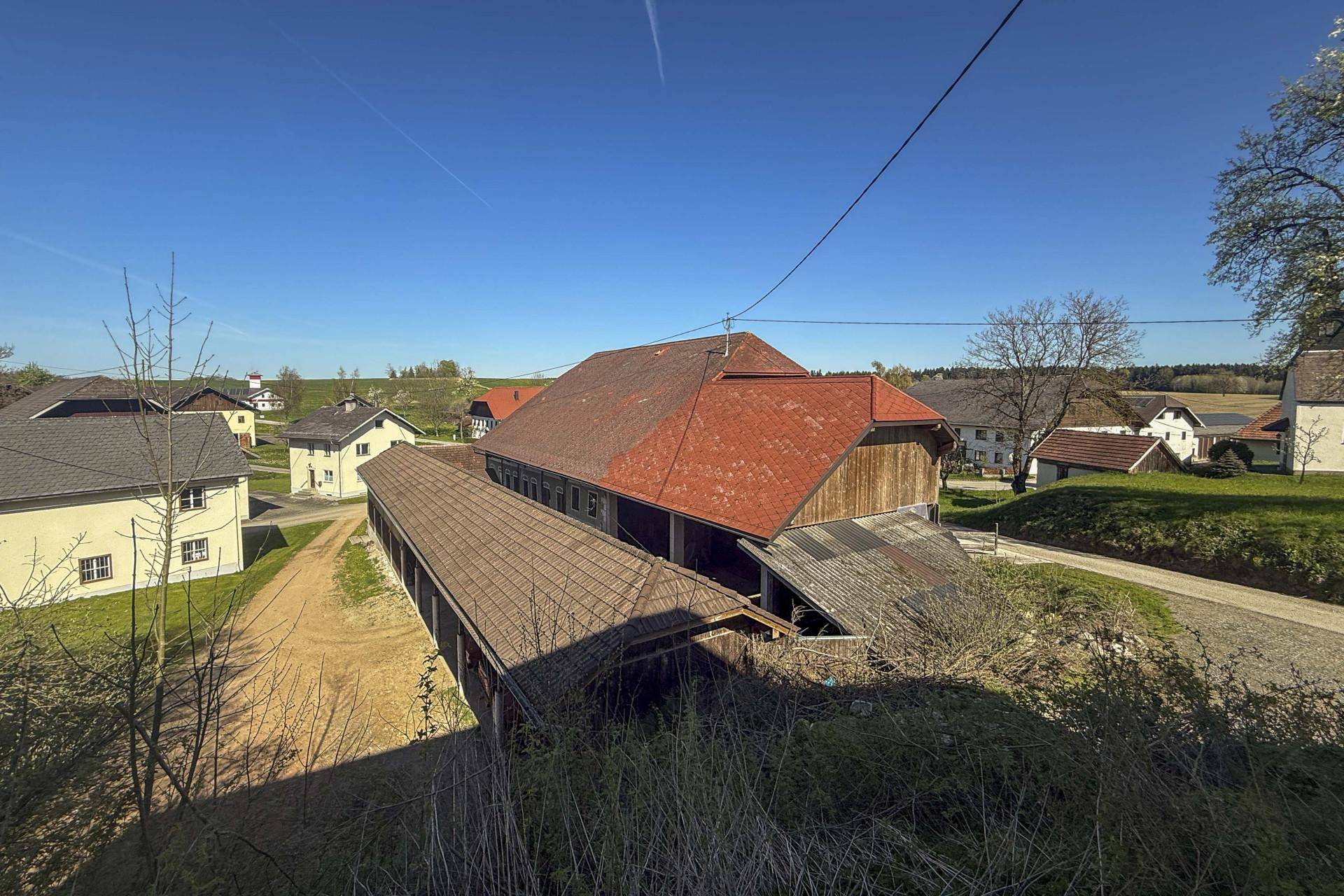 Bauland Dorfgebiet mit Bestand – 1.912 m² Potenzialfläche - Ansicht 2