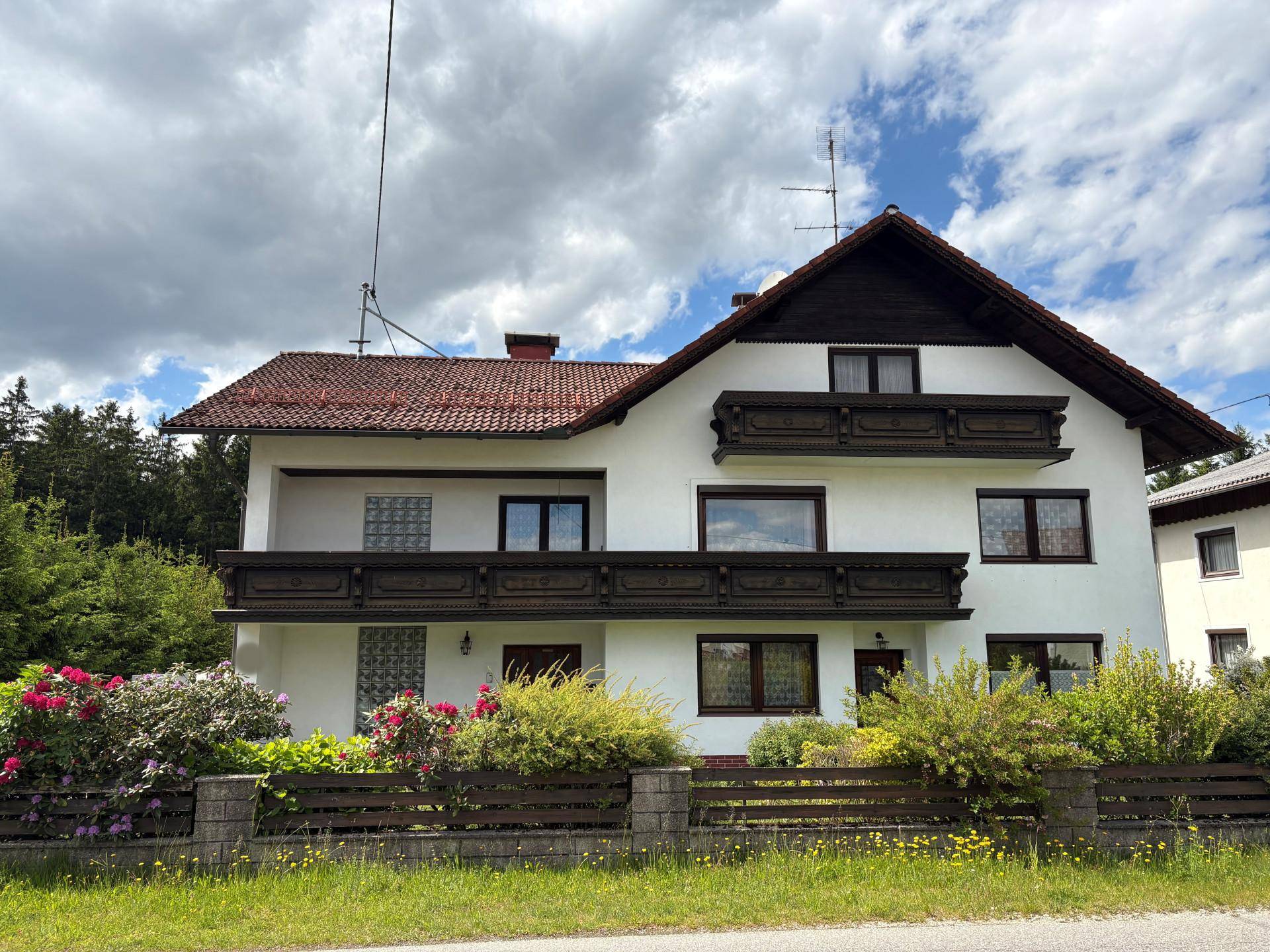 Einfamilienhaus mit großen Garten am Waldrand - Więcej