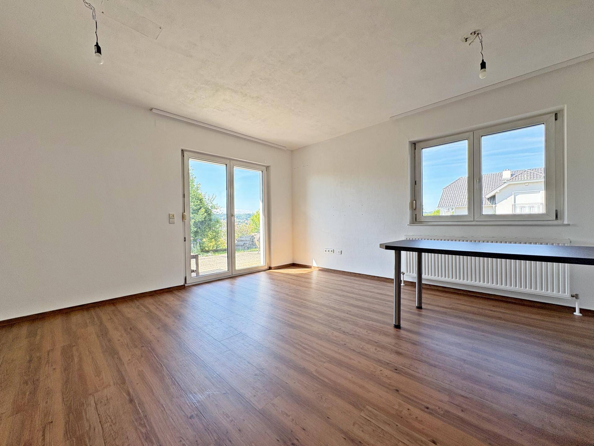 Stilvolles Viertelhaus in ruhiger Lage mit traumhaften Weitblick! - Widok 6