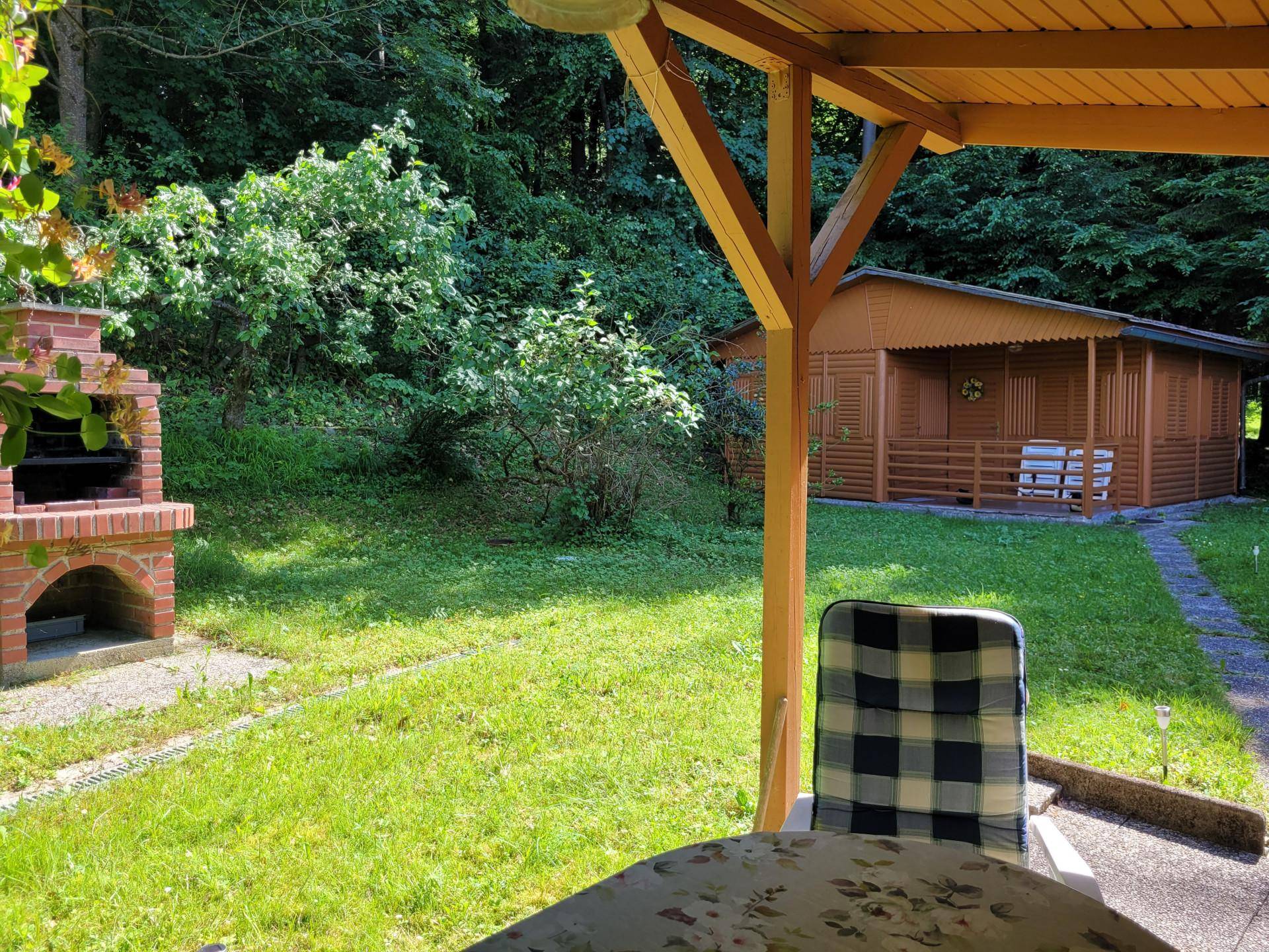 Idyllisches Holzblockhaus in Naturrandlage - Widok 4