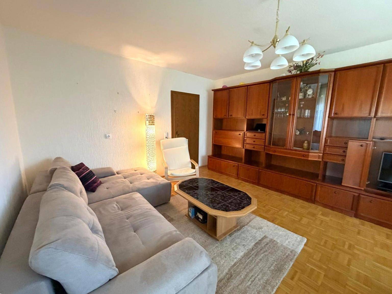 Renoviertes Haus mit traumhaftem Garten - Ansicht 2