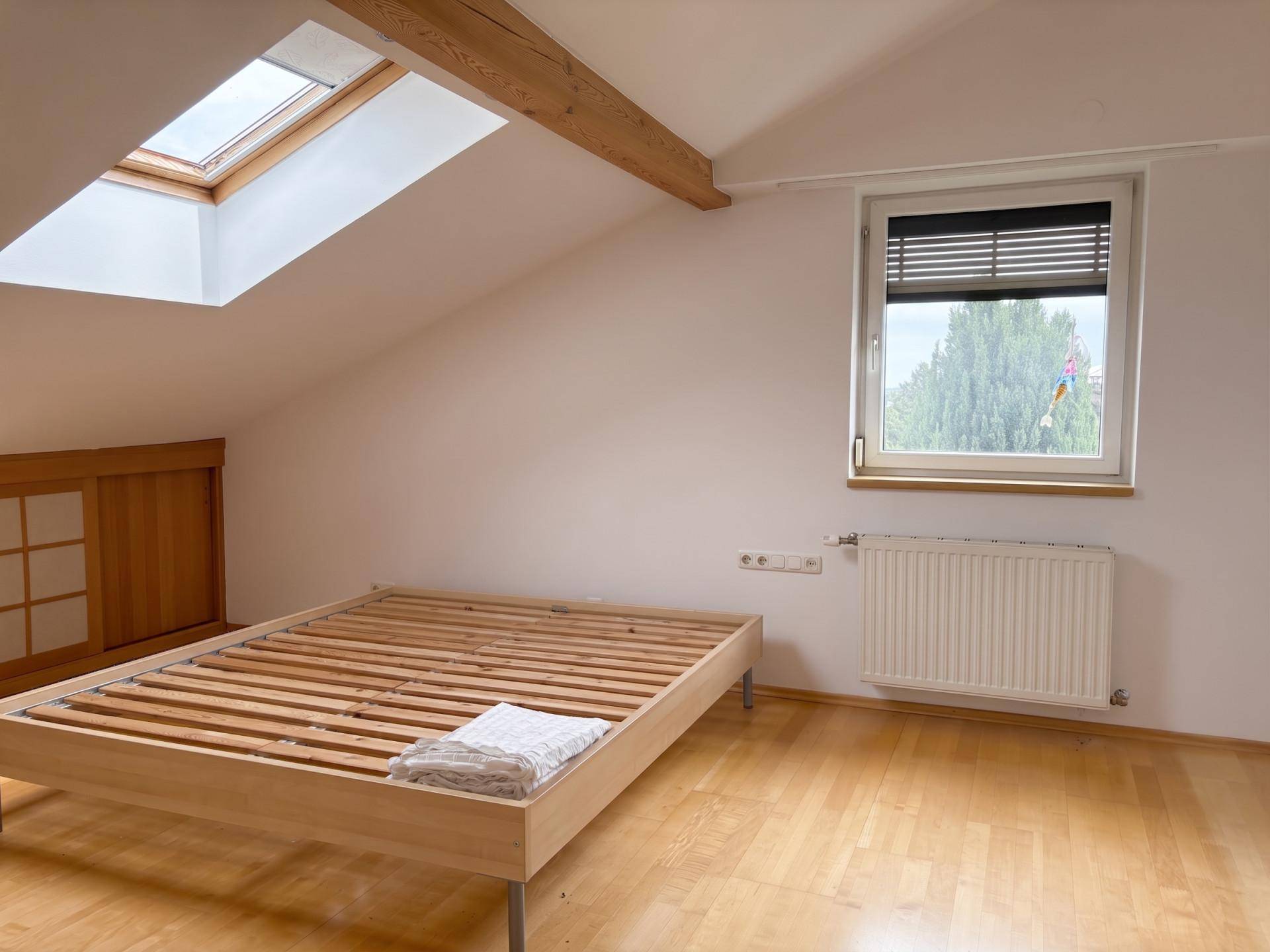 Zweifamilienhaus mit Potenzial in attraktiver Lage nahe Ried im Innkreis - Widok 6