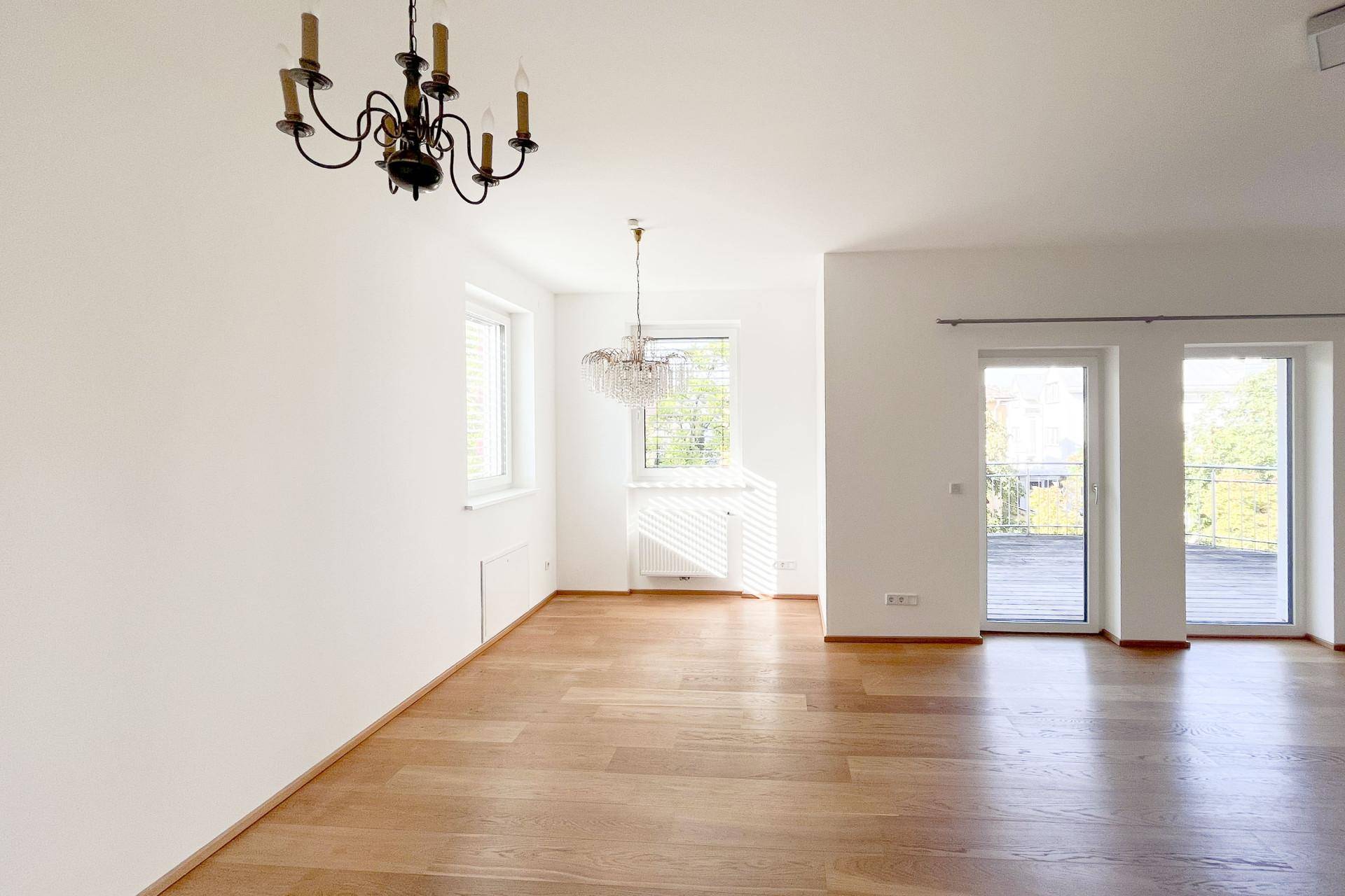 Wohnzimmer mit Terrassezugang