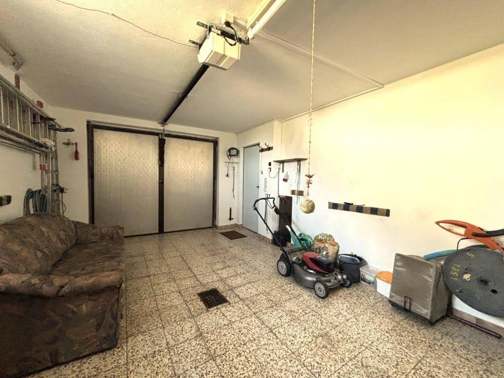 Garage 1