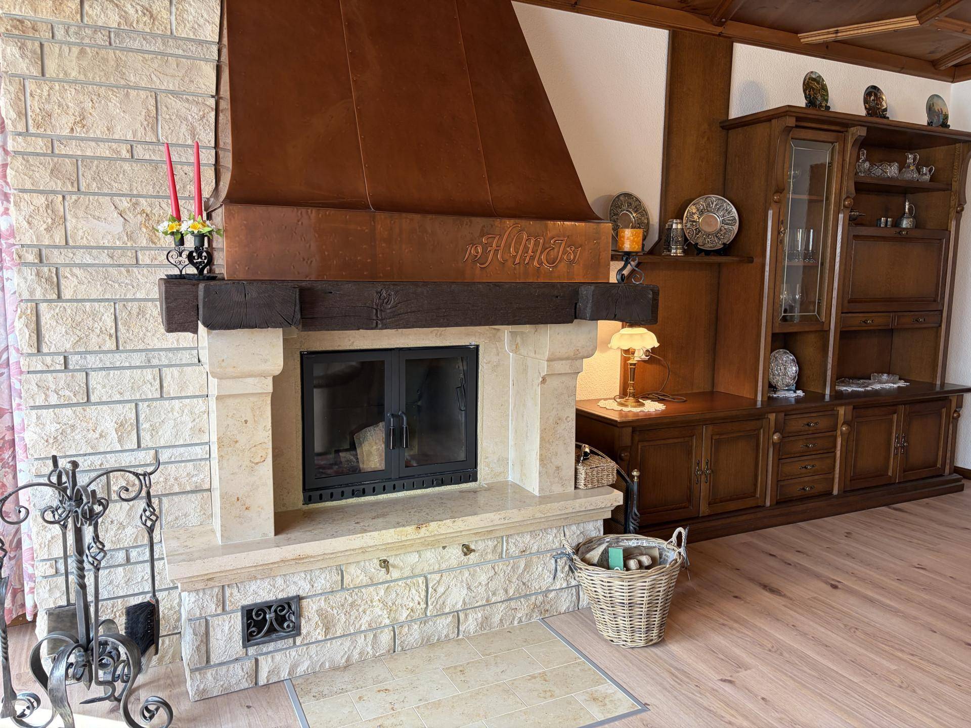 Wohnzimmer Kamin