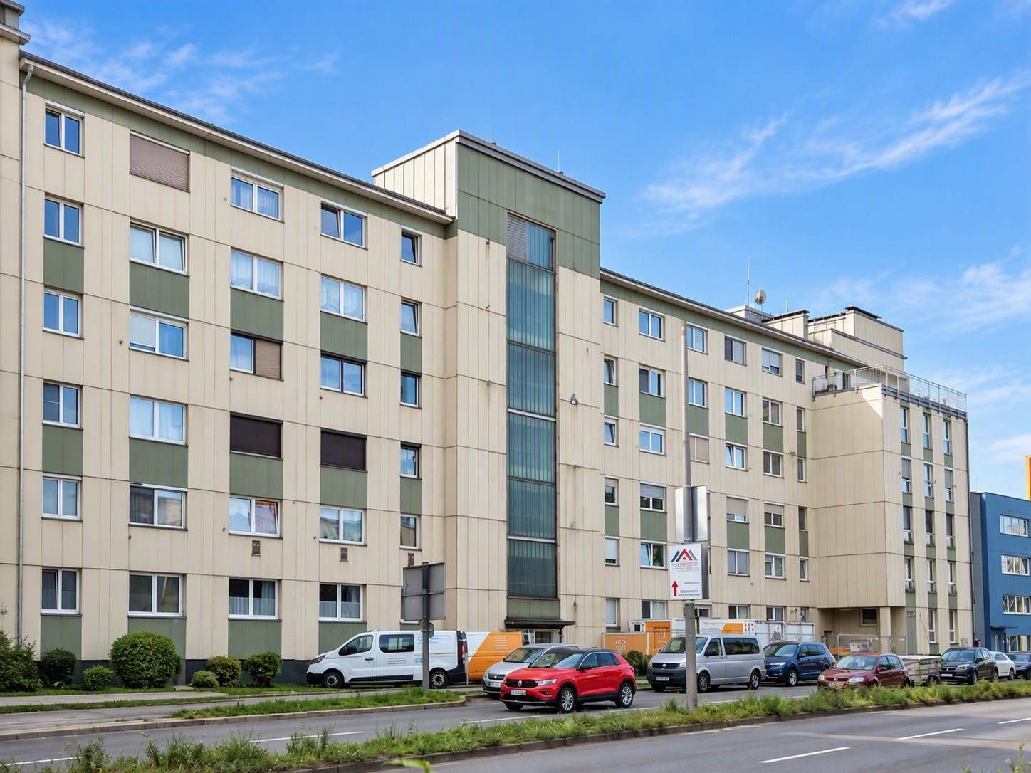 Außenansicht Eingang/Straßenseite