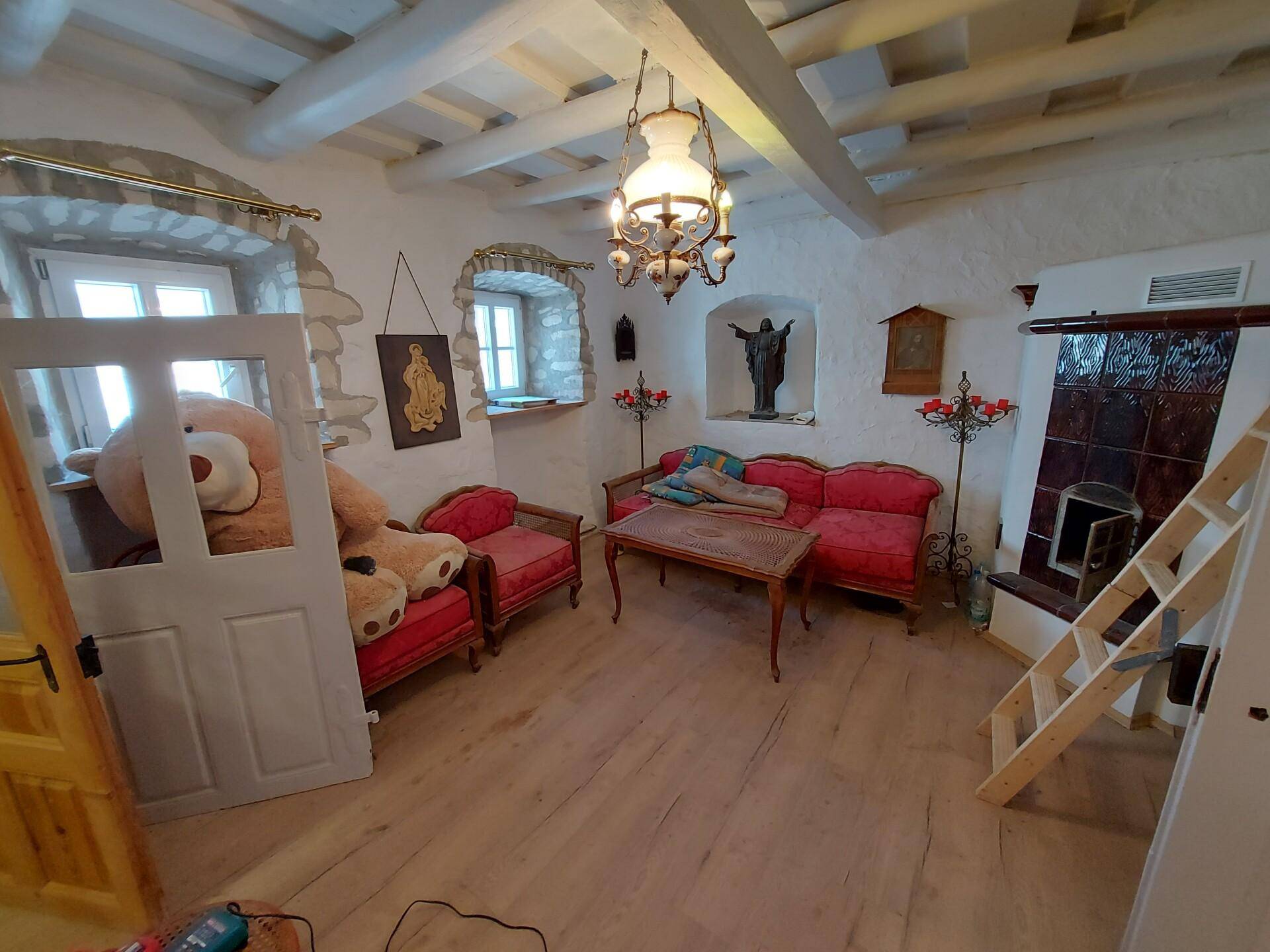 Wohnzimmer mit Kamin Haus Links