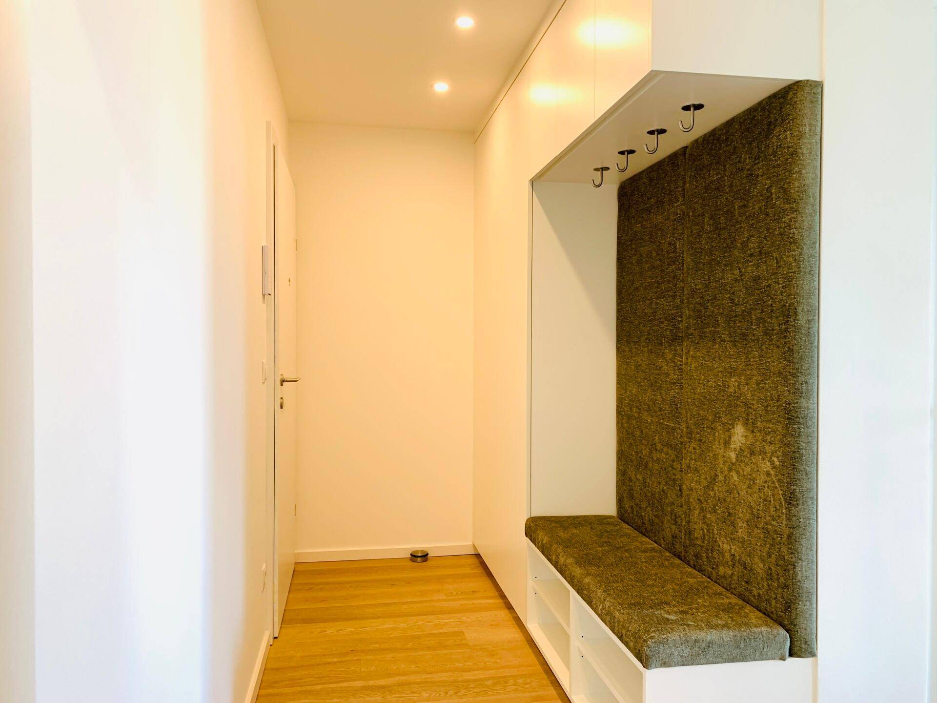 Garderobe Richtung Einganstüre