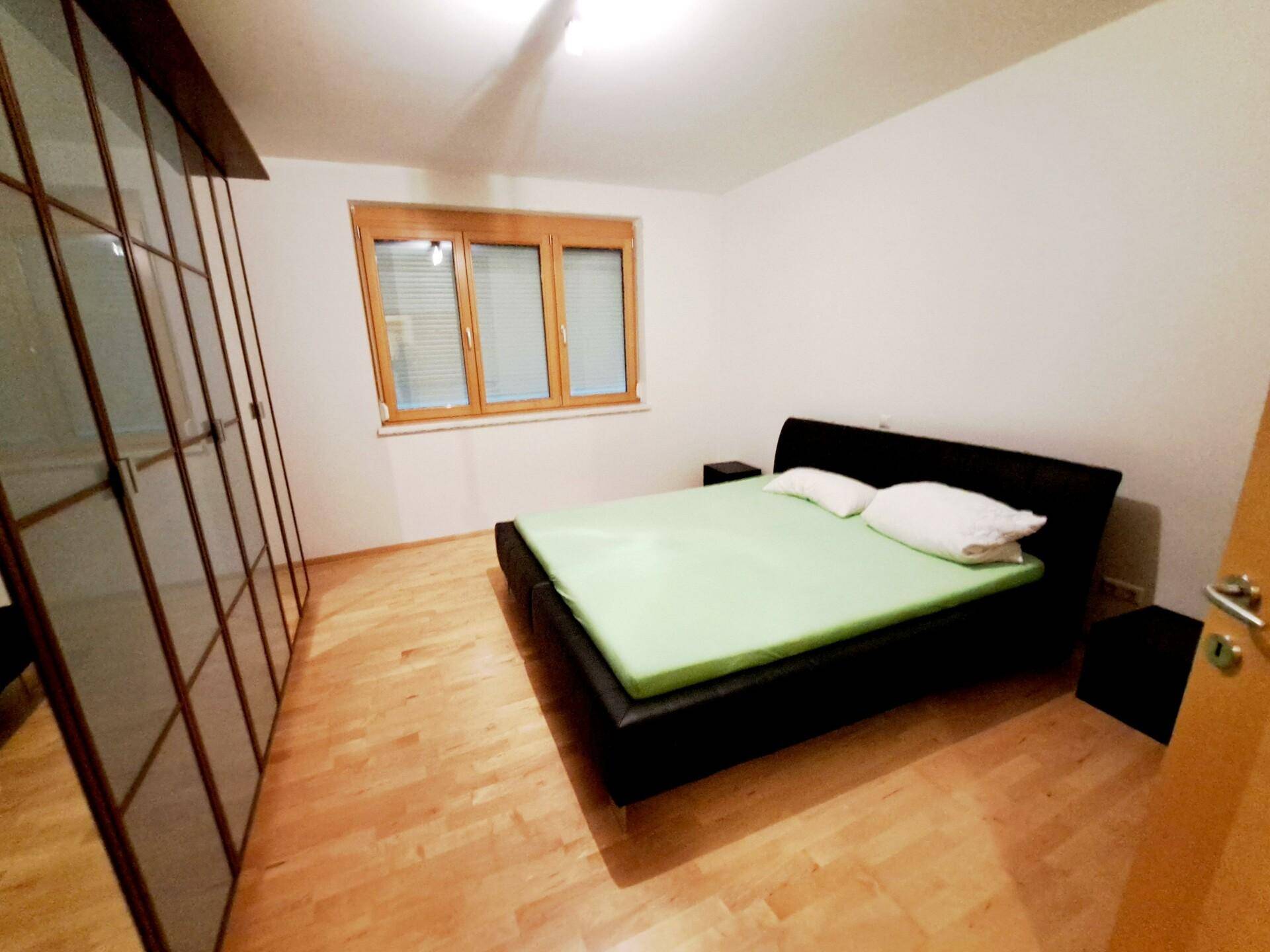 EG 1. Zimmer