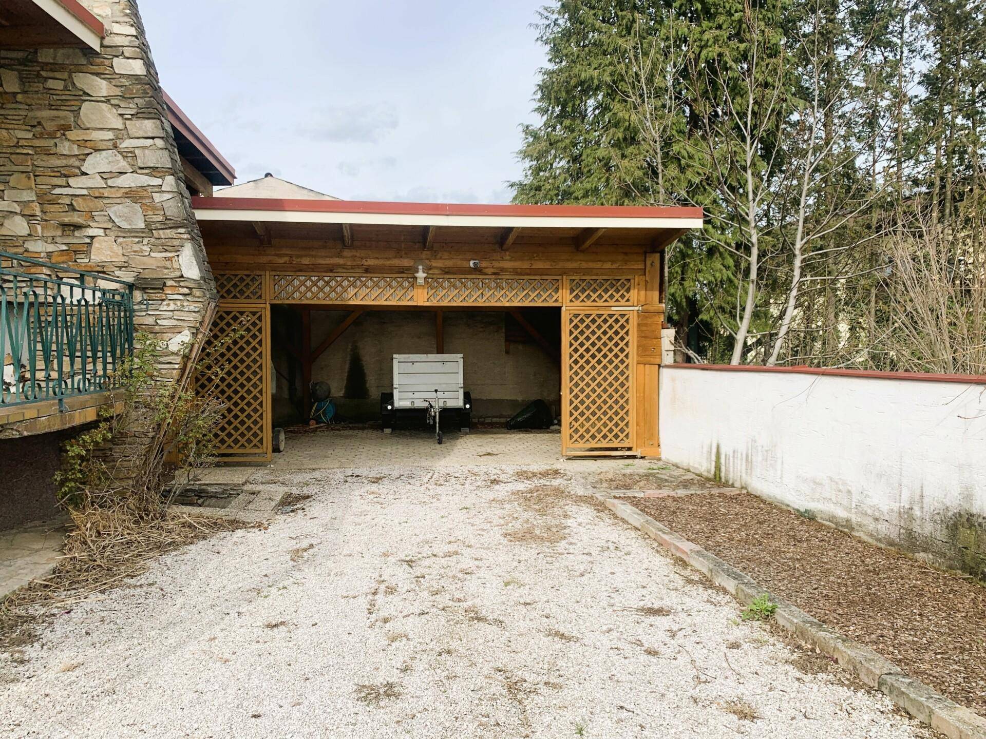 Carport