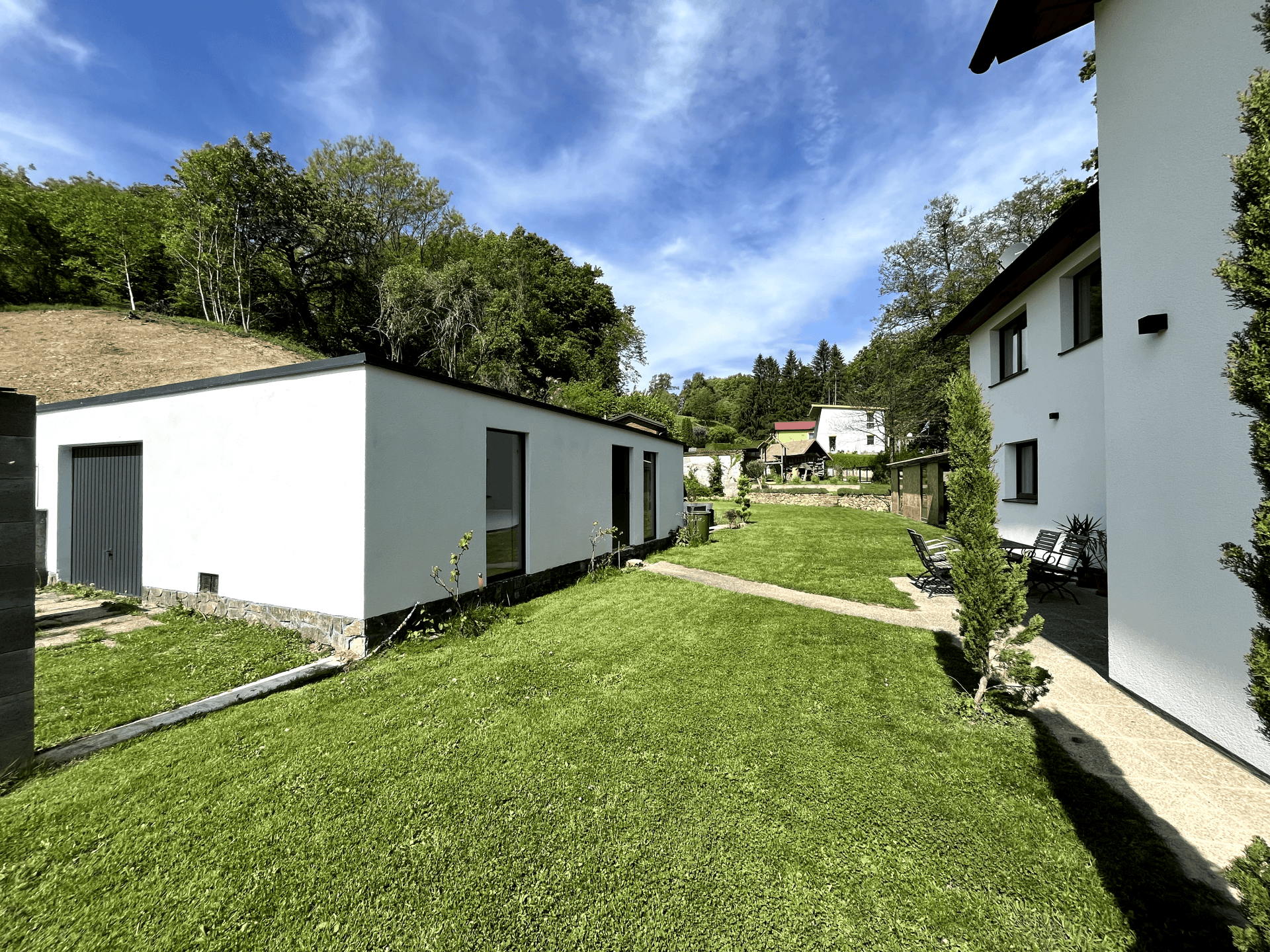 Haus und Garage
